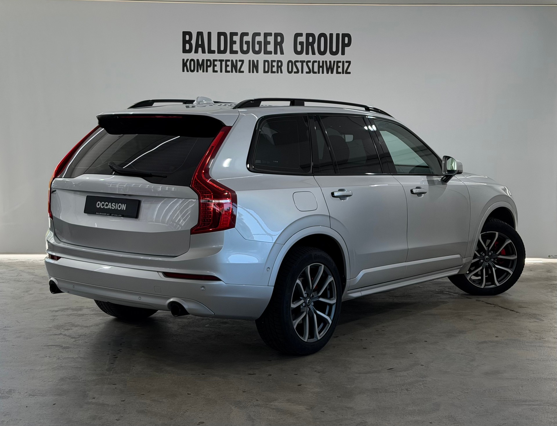 VOLVO XC90 2.0 D5 Momentum 7P. AWD-image-2