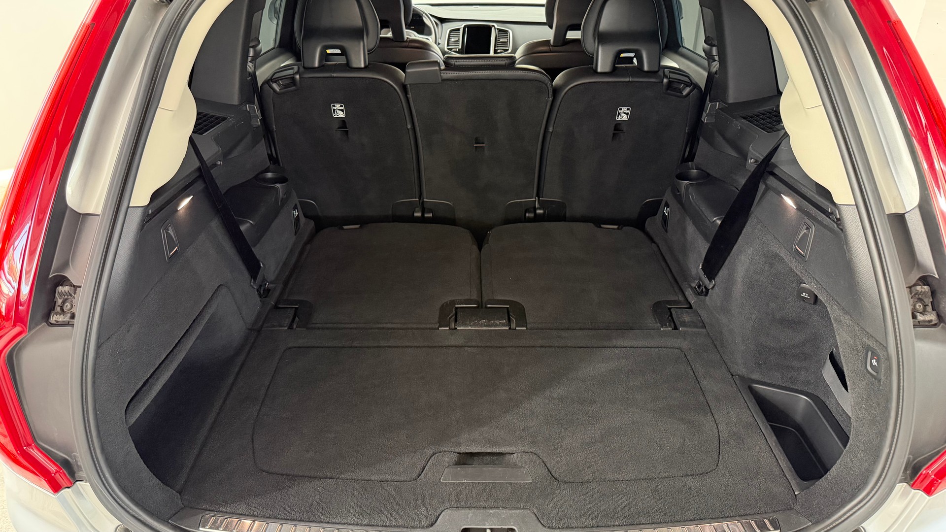 VOLVO XC90 2.0 D5 Momentum 7P. AWD-image-14