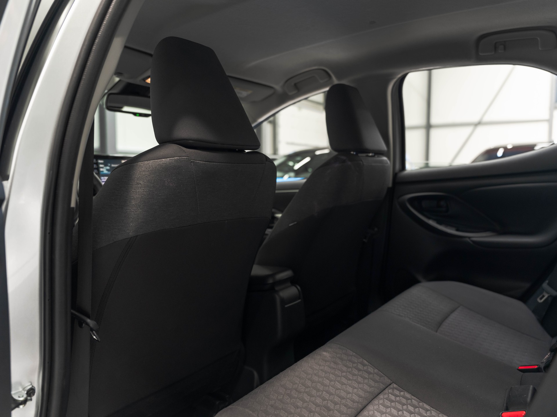 TOYOTA Yaris 1.5 Comfort e-CVT-image-9