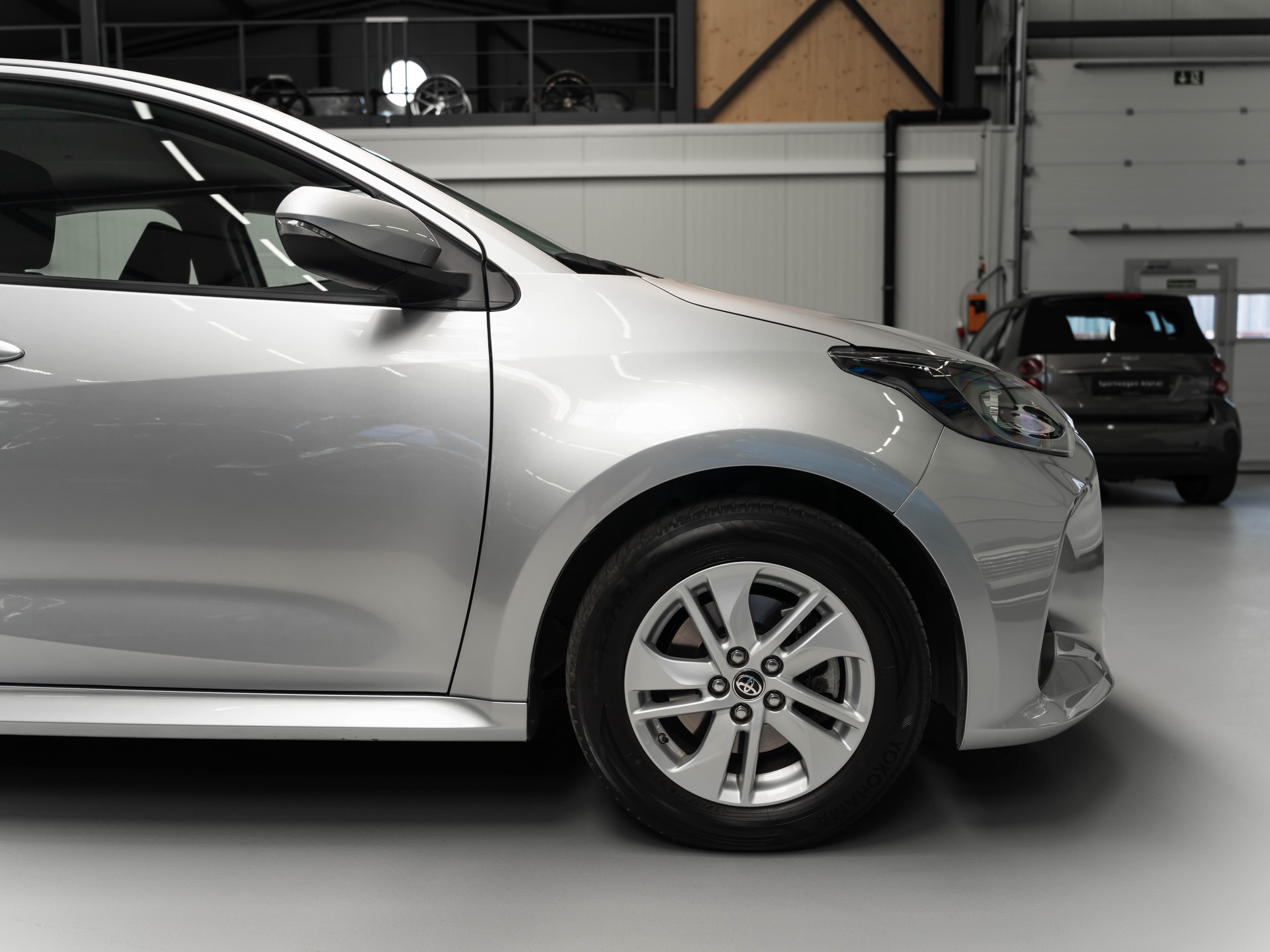 TOYOTA Yaris 1.5 Comfort e-CVT-image-17