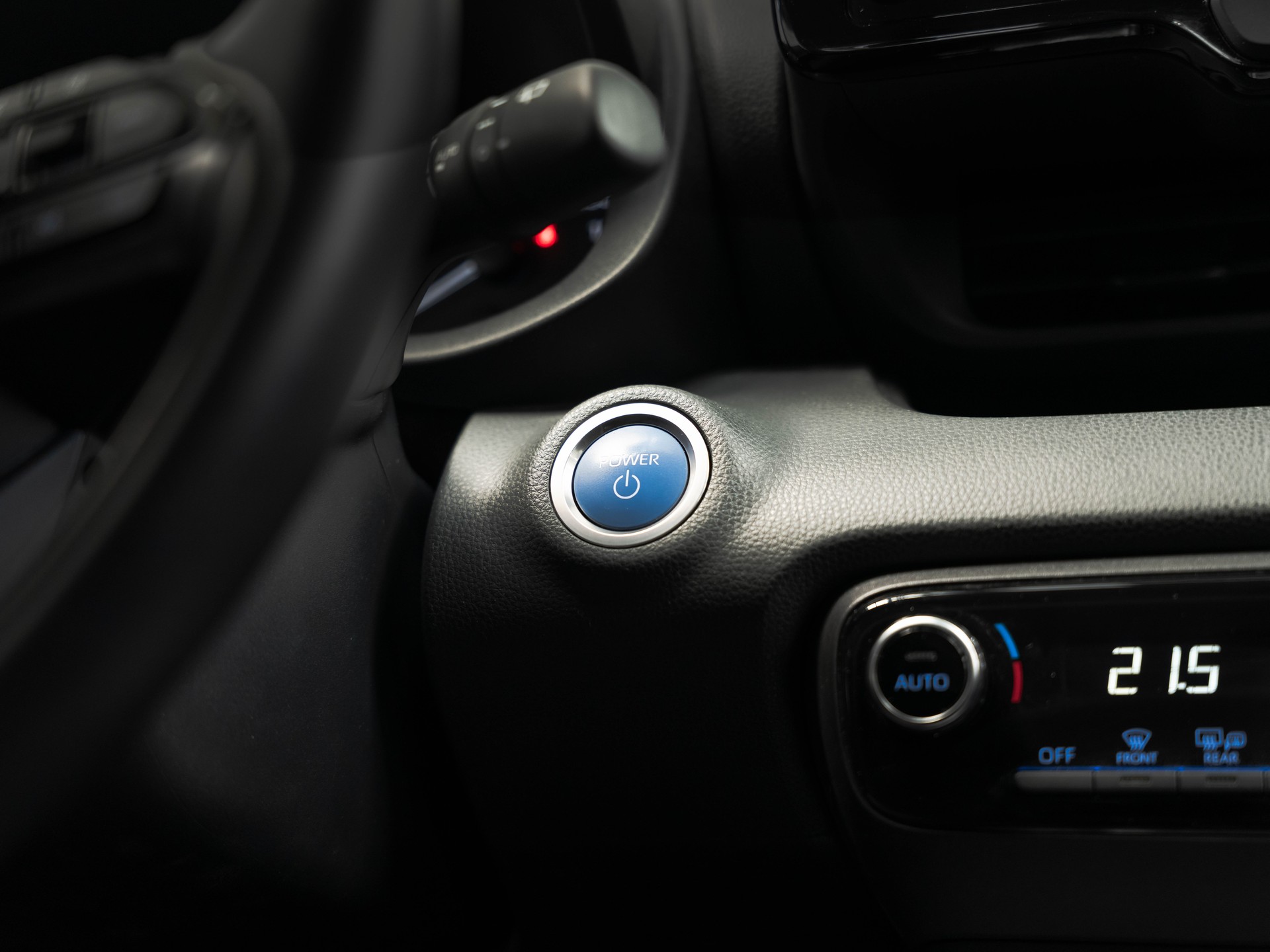 TOYOTA Yaris 1.5 Comfort e-CVT-image-22