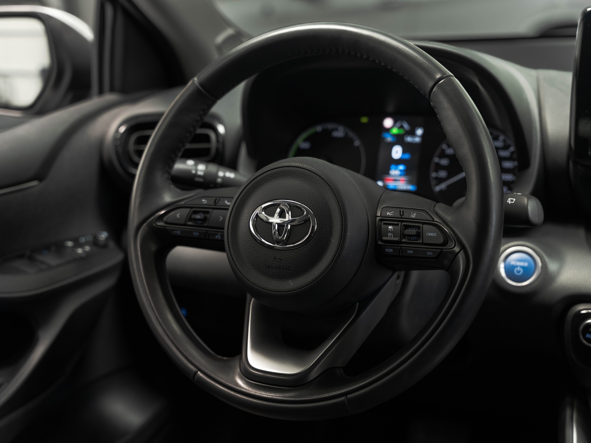 TOYOTA Yaris 1.5 Comfort e-CVT-image-21