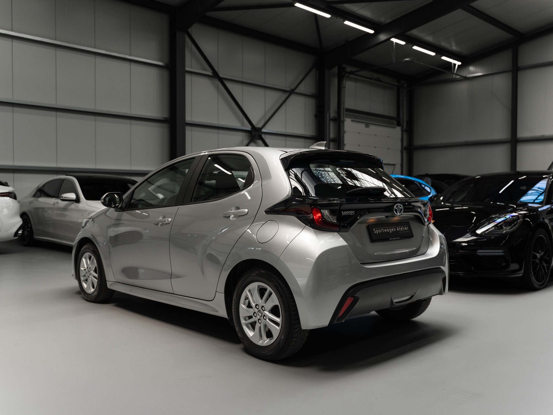 TOYOTA Yaris 1.5 Comfort e-CVT-image-1