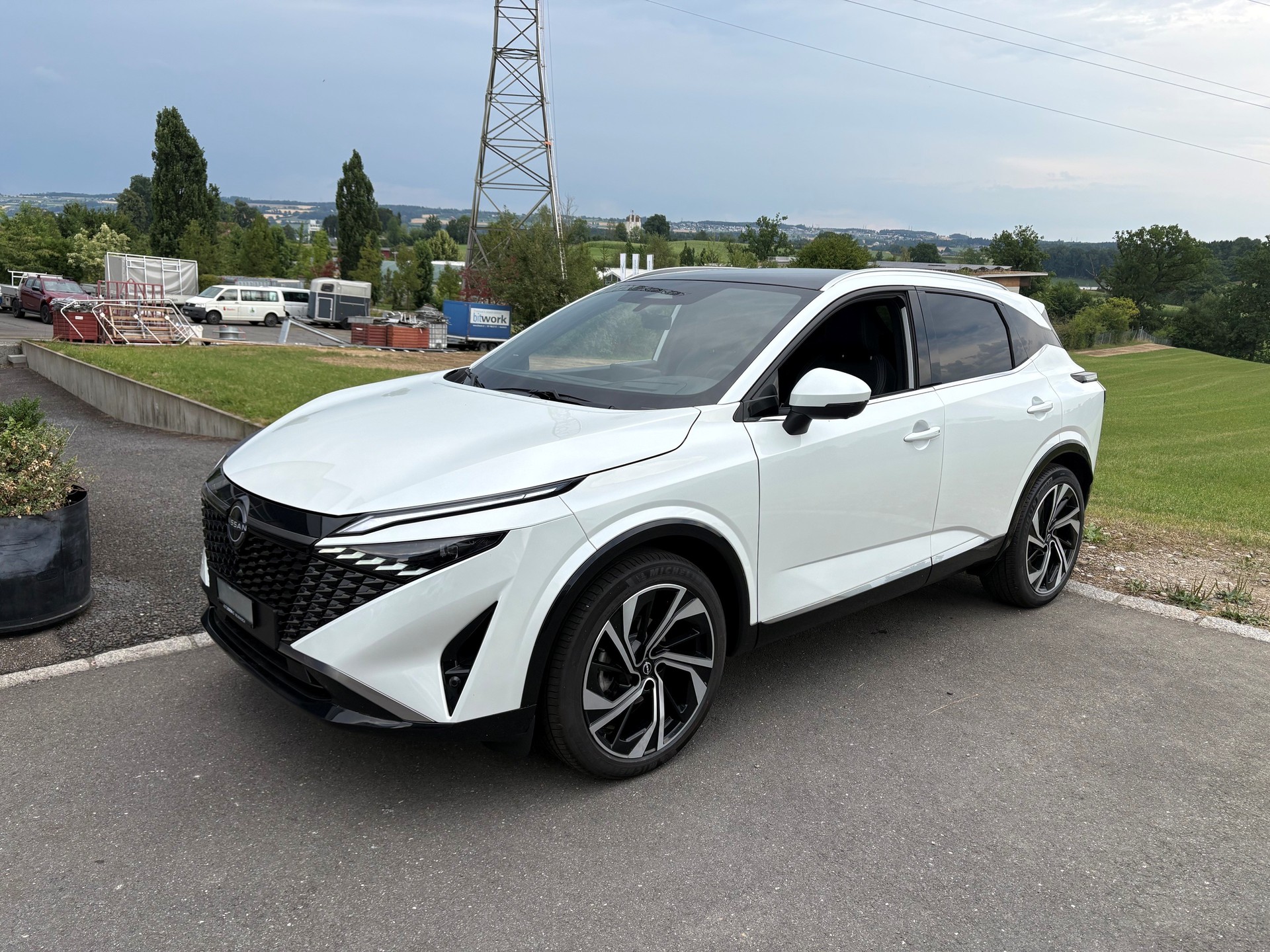 NISSAN Qashqai 1.3 DIG-T MHEV Tekna+ Xtronic 4x4-image-0