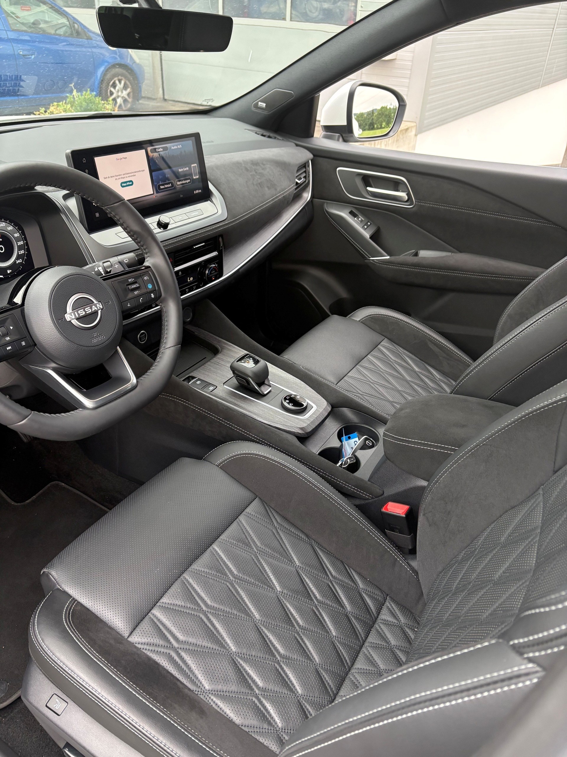 NISSAN Qashqai 1.3 DIG-T MHEV Tekna+ Xtronic 4x4-image-4