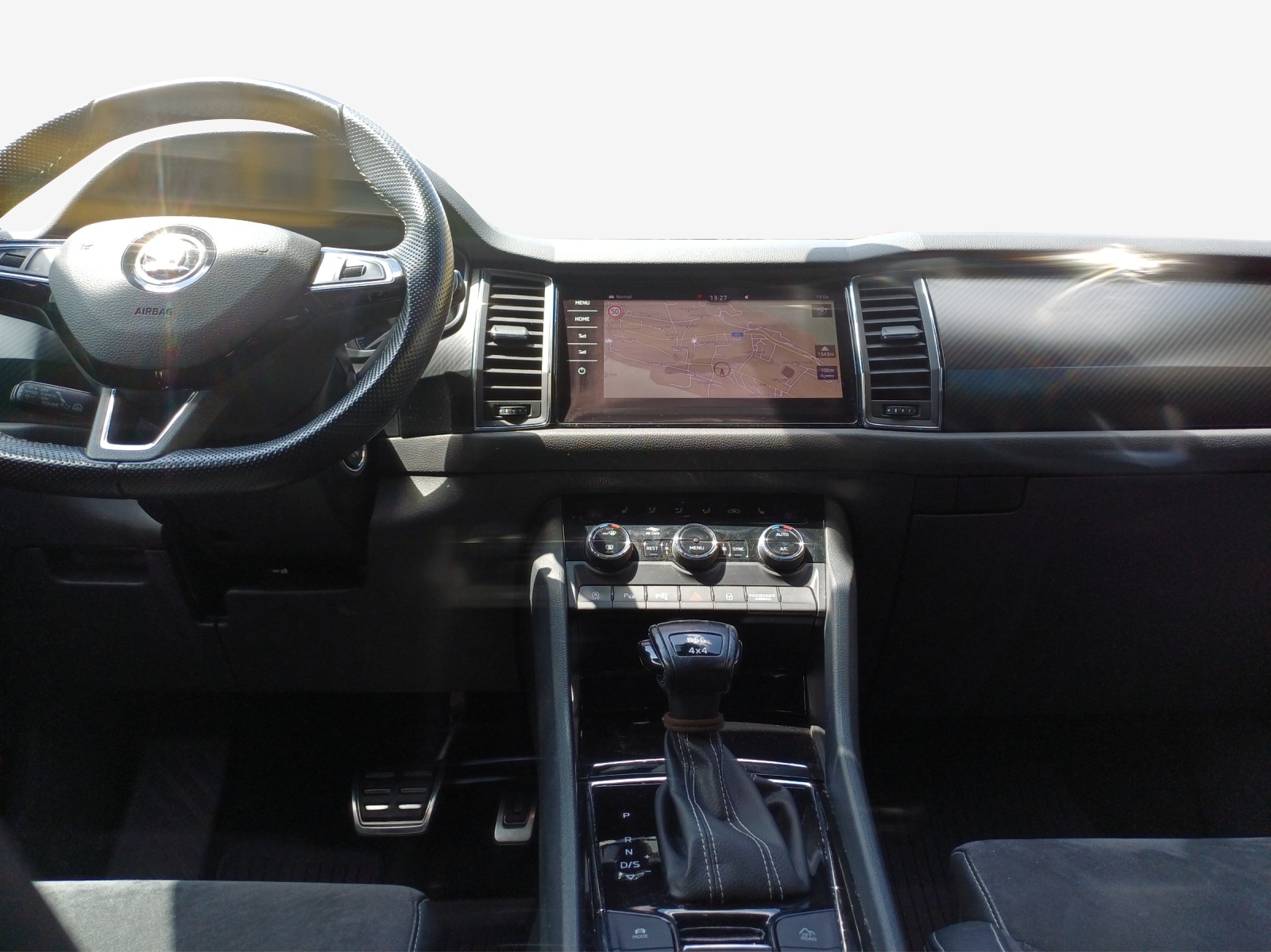 SKODA Kodiaq 2.0 TDI CR Sport Line 4x4 DSG-image-8