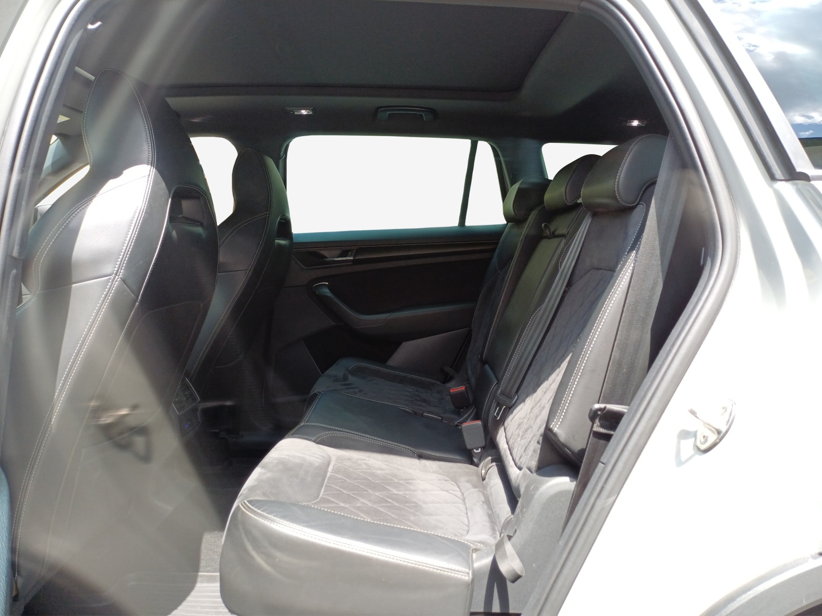 SKODA Kodiaq 2.0 TDI CR Sport Line 4x4 DSG-image-11
