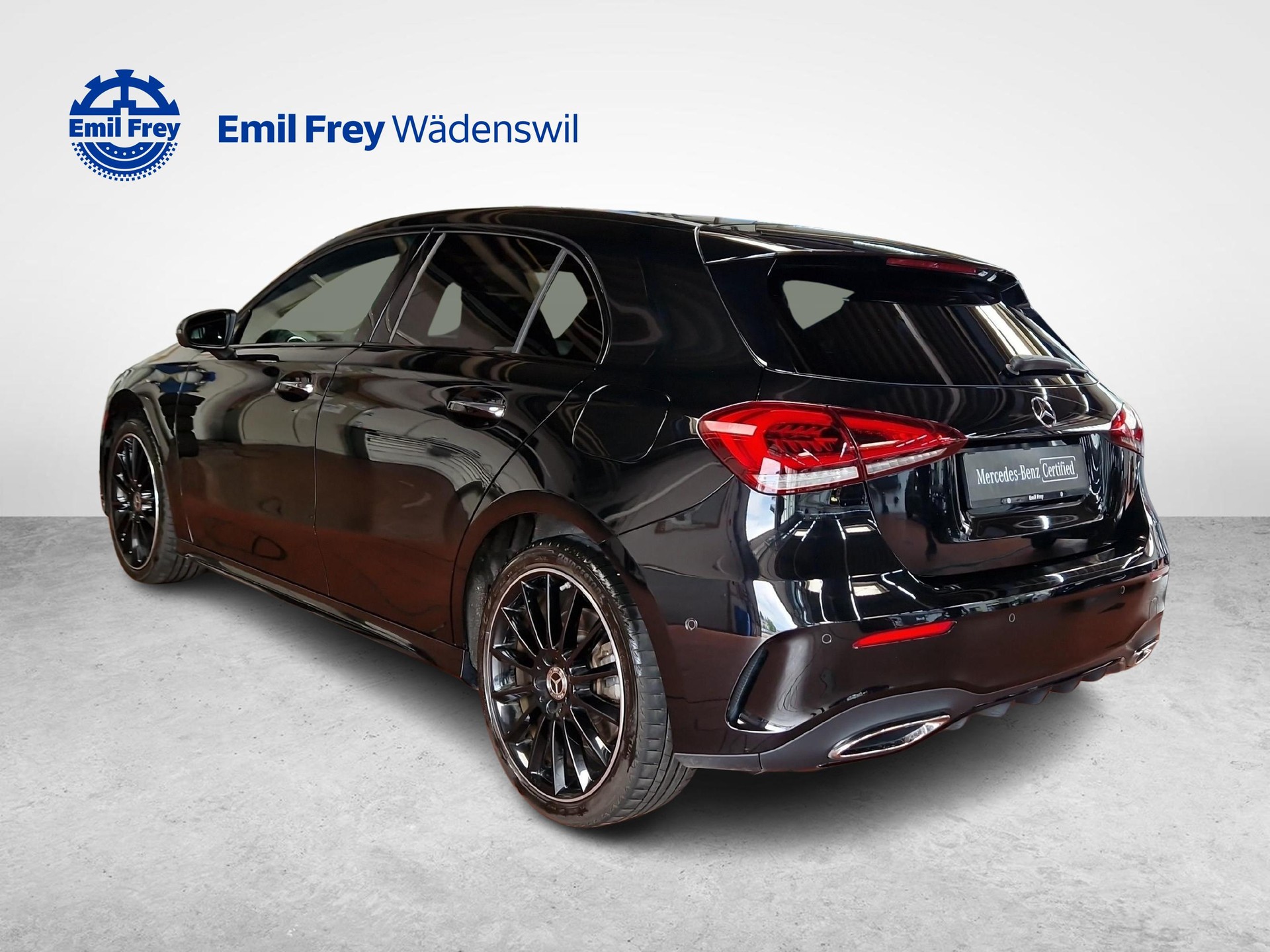 MERCEDES-BENZ A 250 e AMG Line-image-2