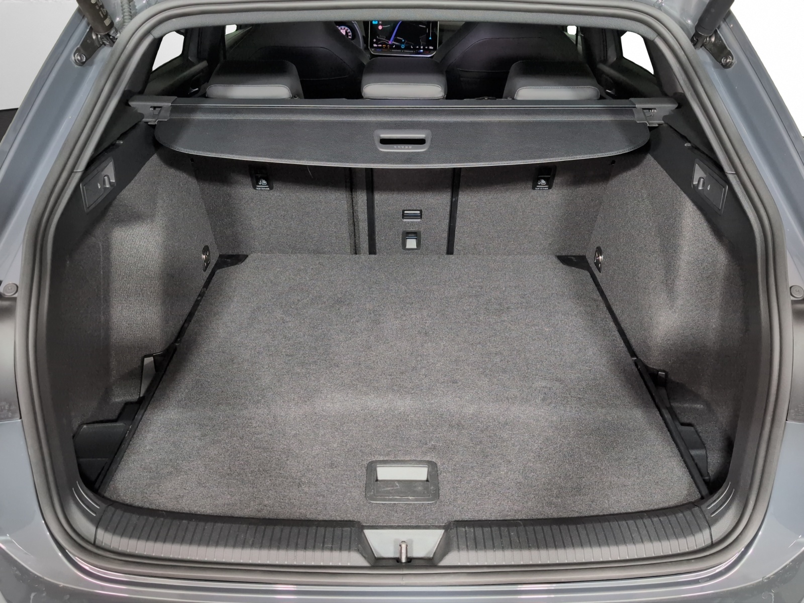 VW Golf Variant 2.0 TSI R-Line DSG 4 Motion-image-14
