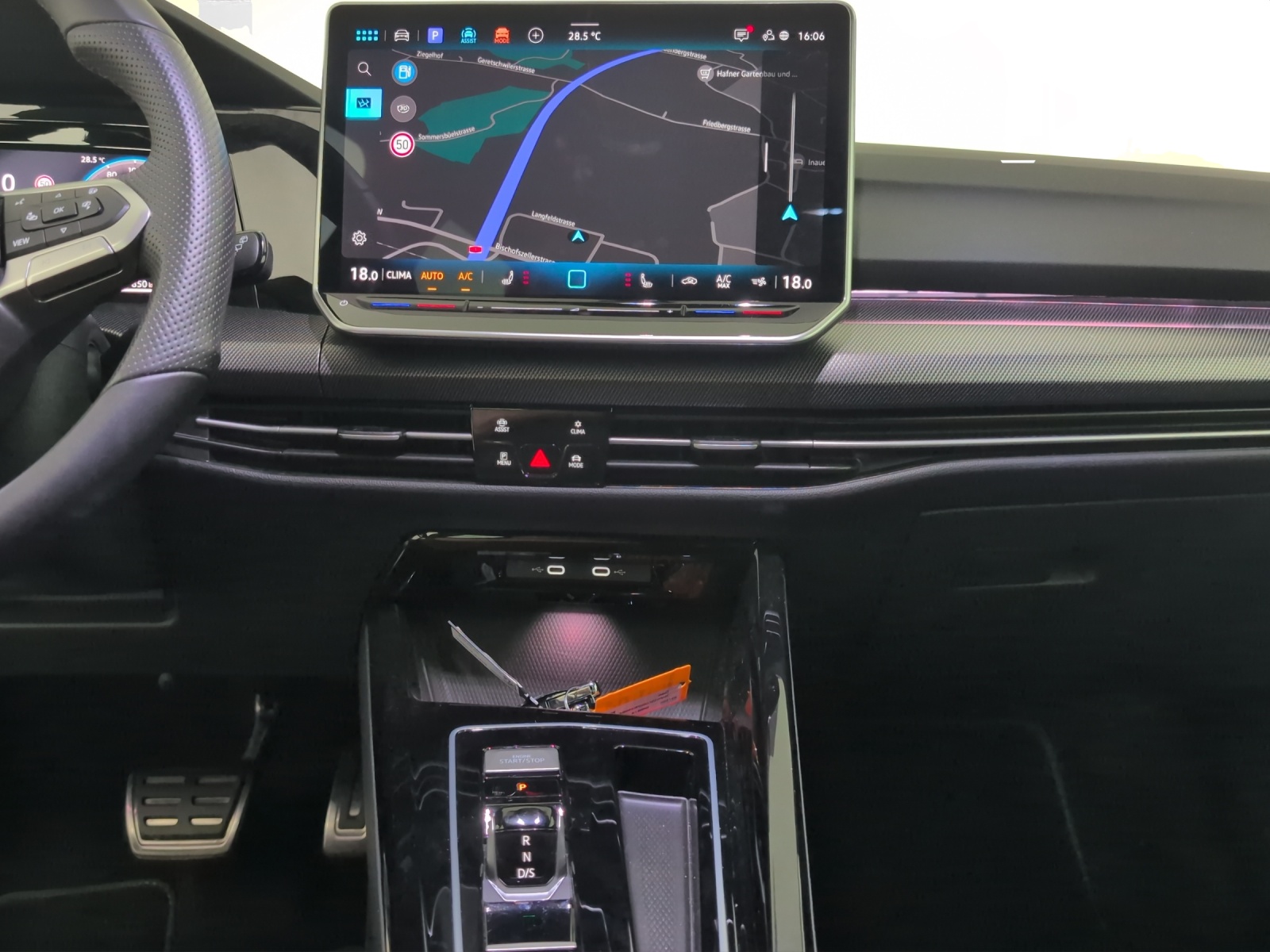 VW Golf Variant 2.0 TSI R-Line DSG 4 Motion-image-12