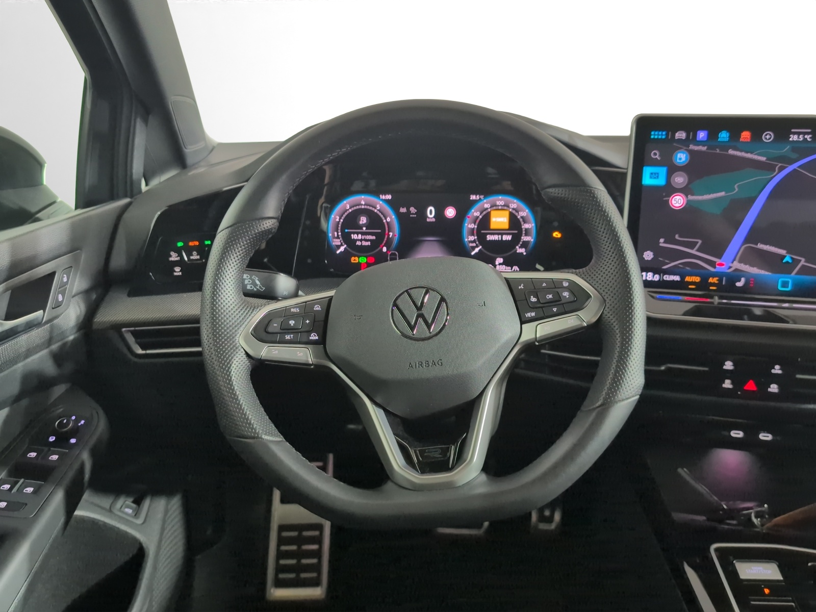 VW Golf Variant 2.0 TSI R-Line DSG 4 Motion-image-11