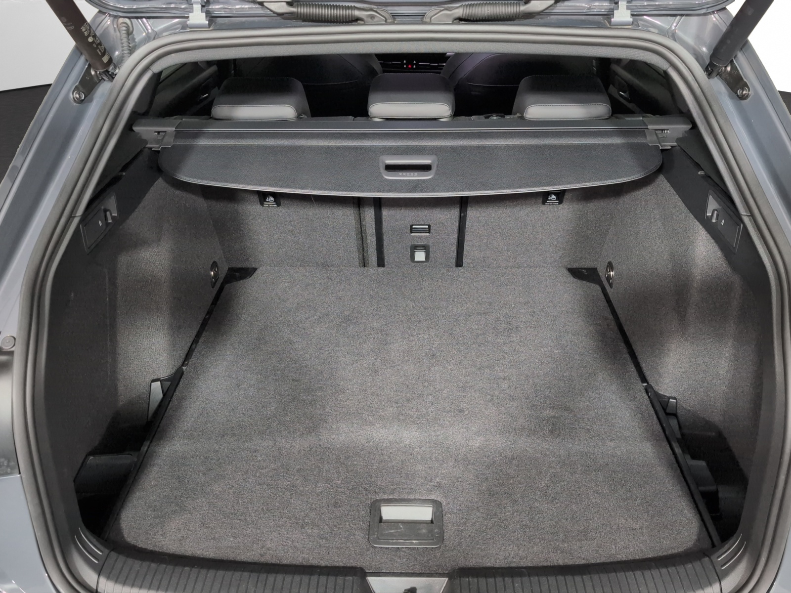 VW Golf Variant 2.0 TSI R-Line DSG 4 Motion-image-15