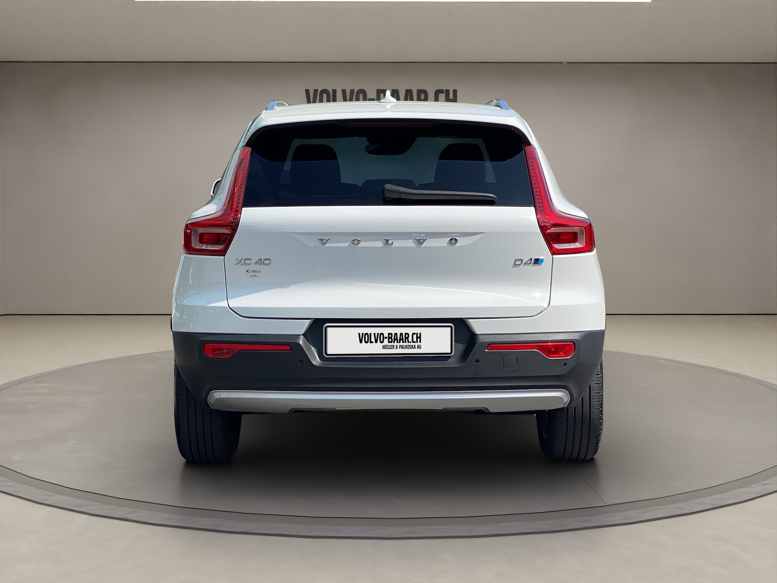 VOLVO XC40 2.0 D4 Momentum AWD-image-3