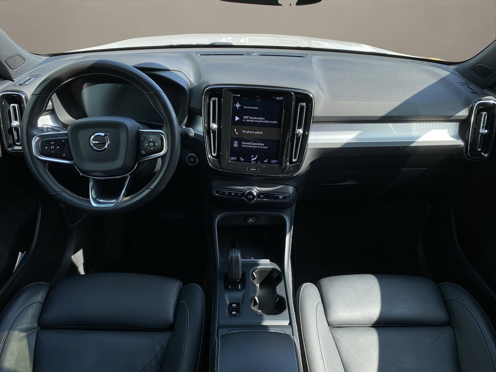 VOLVO XC40 2.0 D4 Momentum AWD-image-12