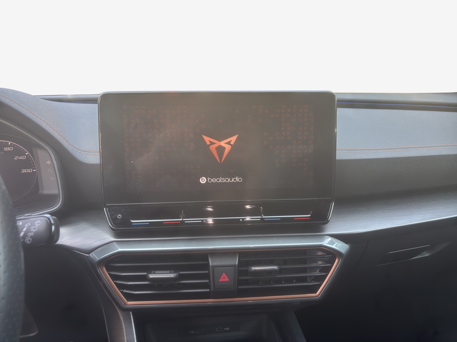 CUPRA Formentor 2.0TSI 4Drive DSG-image-11