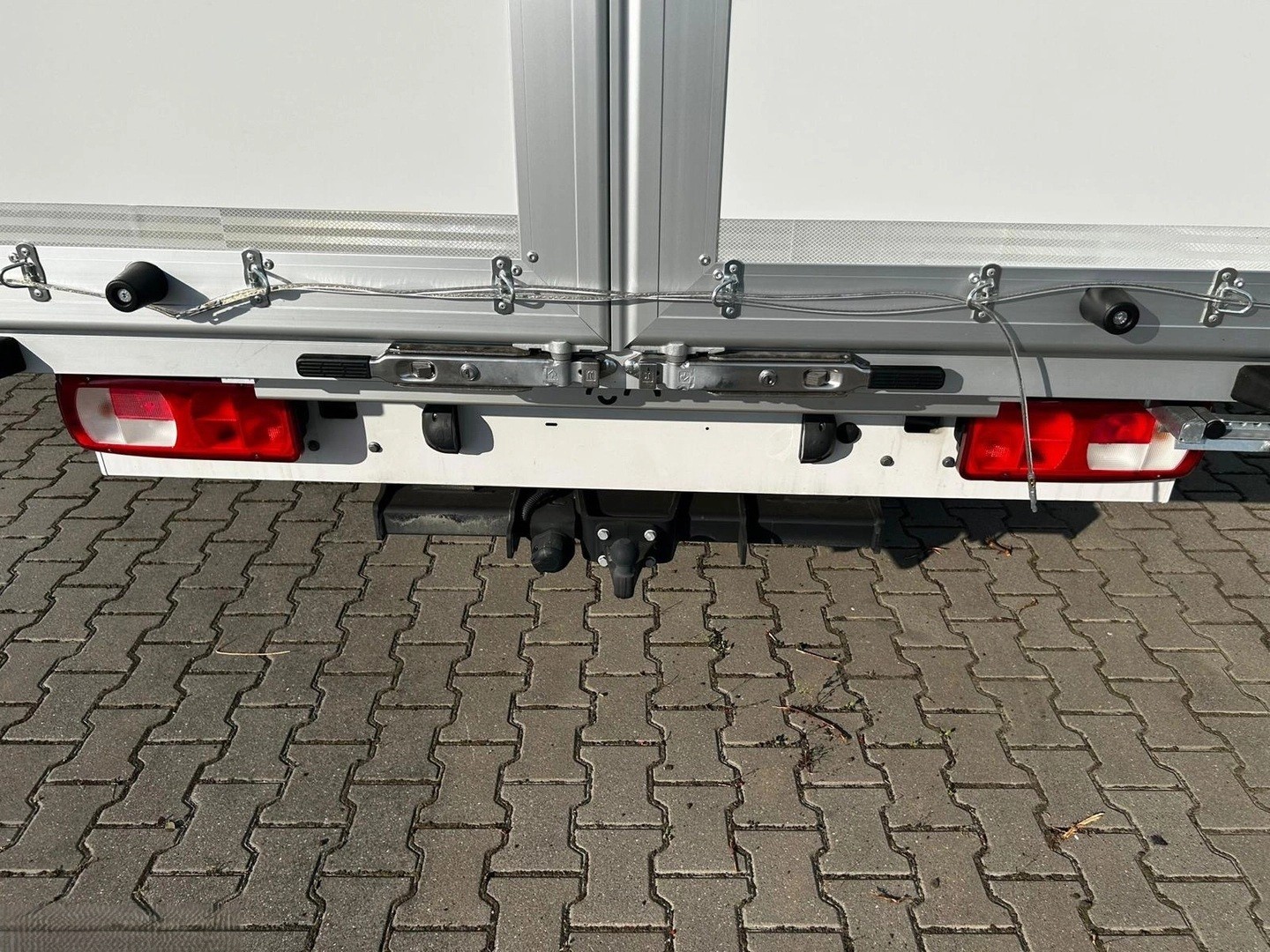 VW Crafter 35 2.0 TDI L4 HD Blache-image-7