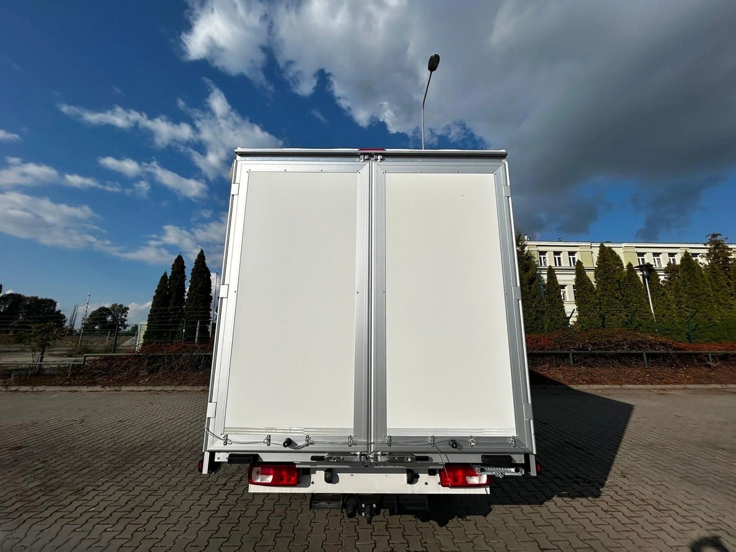 VW Crafter 35 2.0 TDI L4 HD Blache-image-5