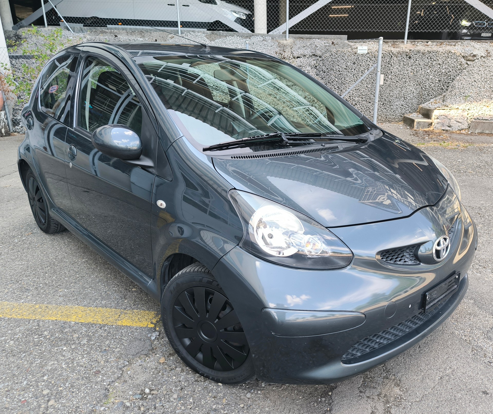 TOYOTA Aygo 1.0 Linea Terra-image-1