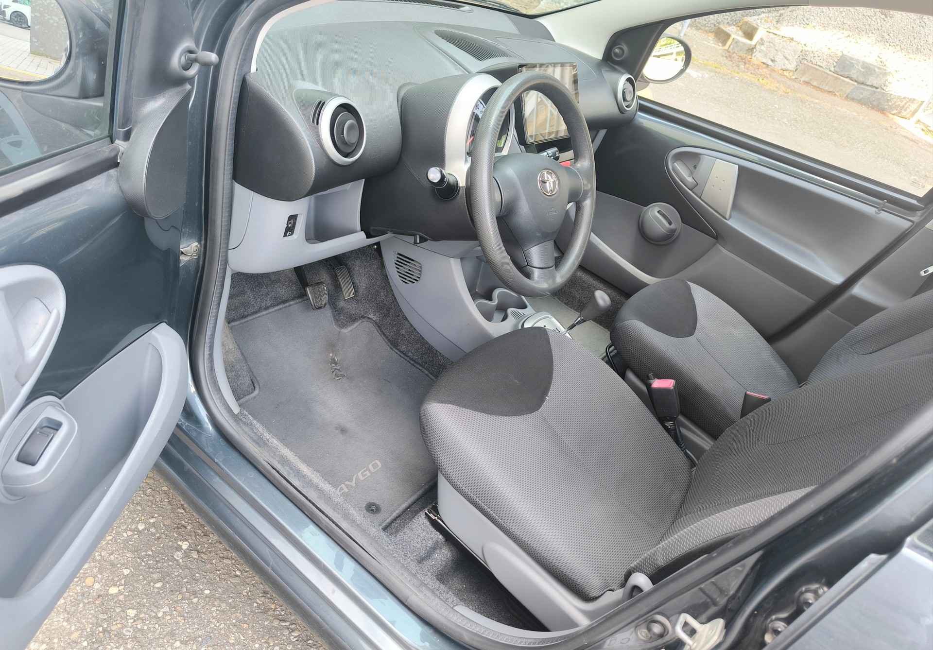 TOYOTA Aygo 1.0 Linea Terra-image-7