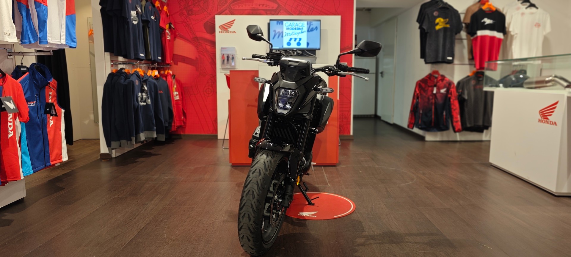 HONDA CB 500 Hornet E-Clutch-showroom-element-2