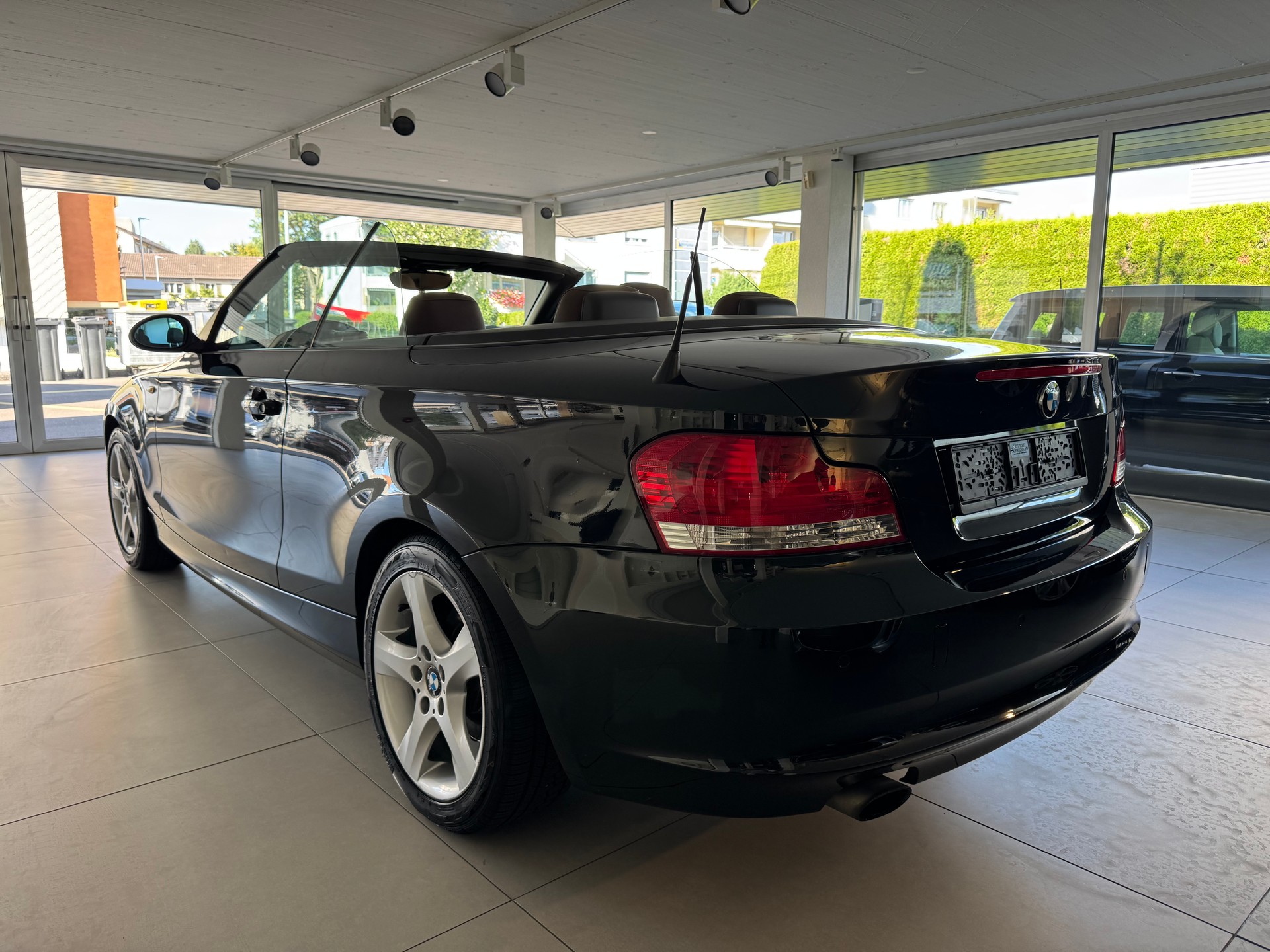BMW 120i Cabrio Steptronic-image-12