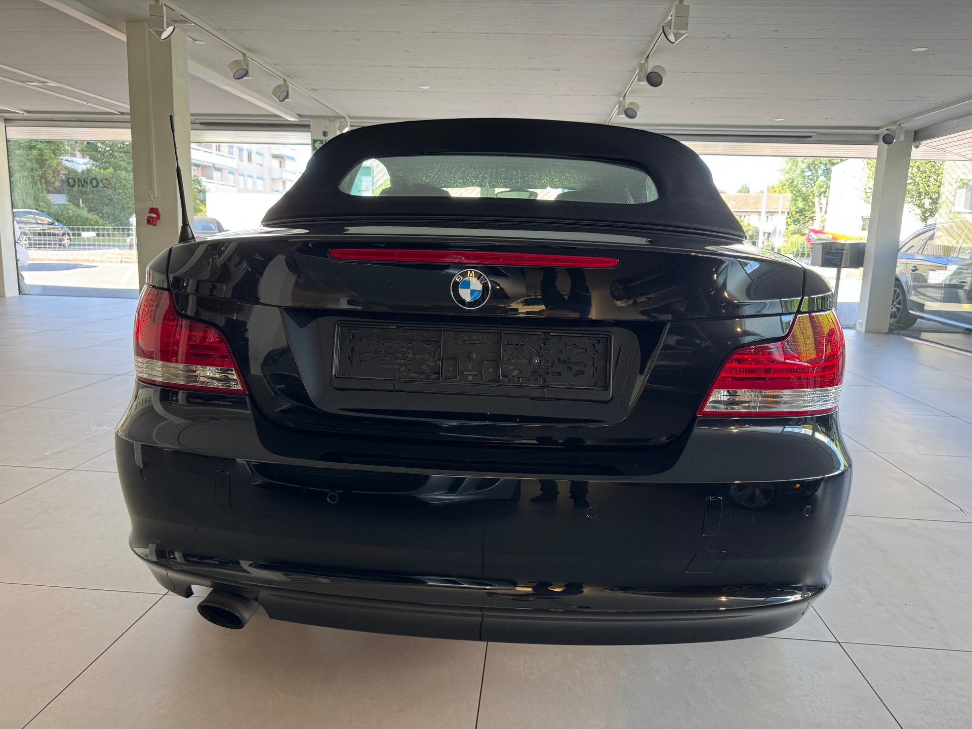 BMW 120i Cabrio Steptronic-image-15