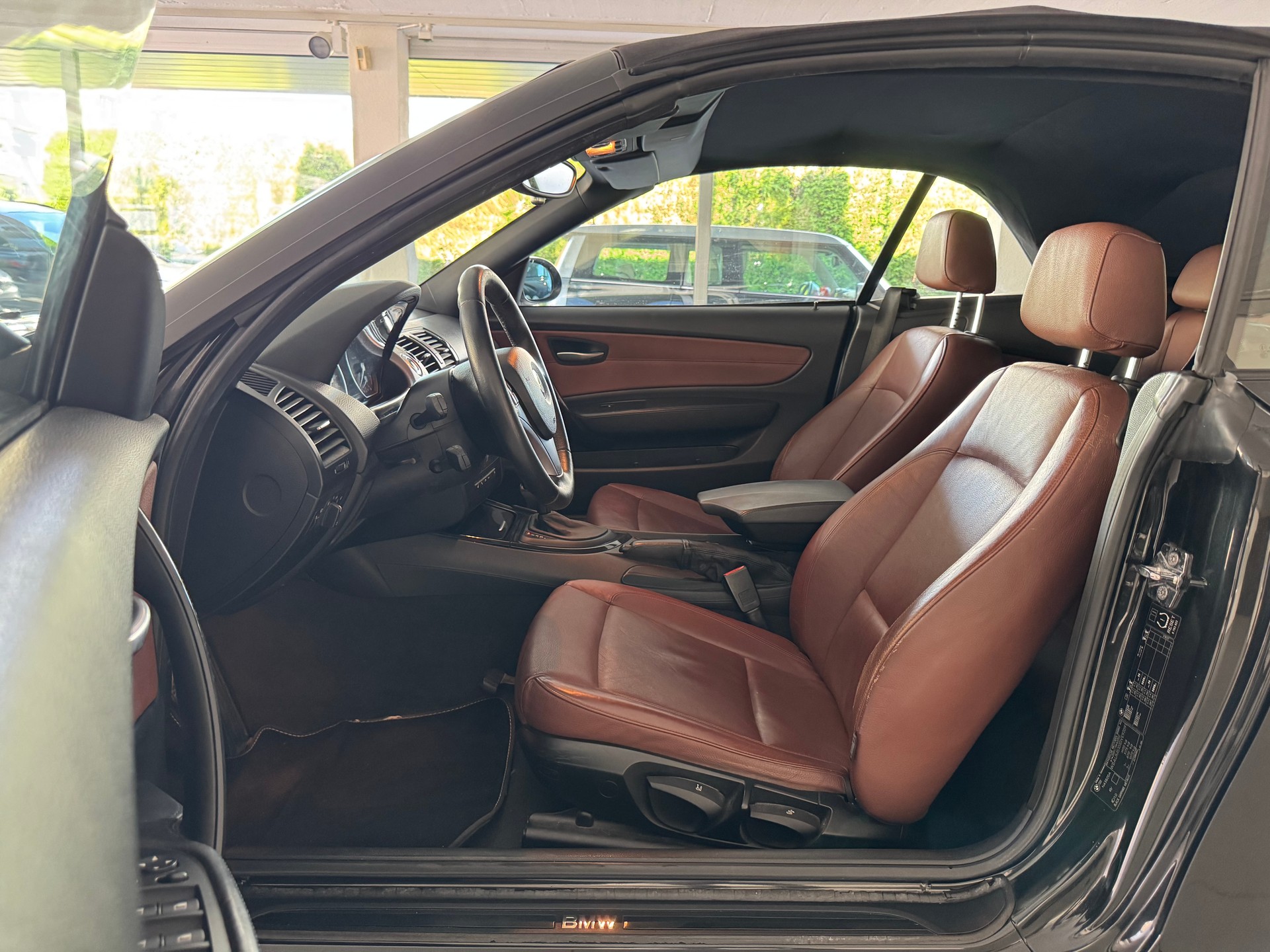 BMW 120i Cabrio Steptronic-image-17