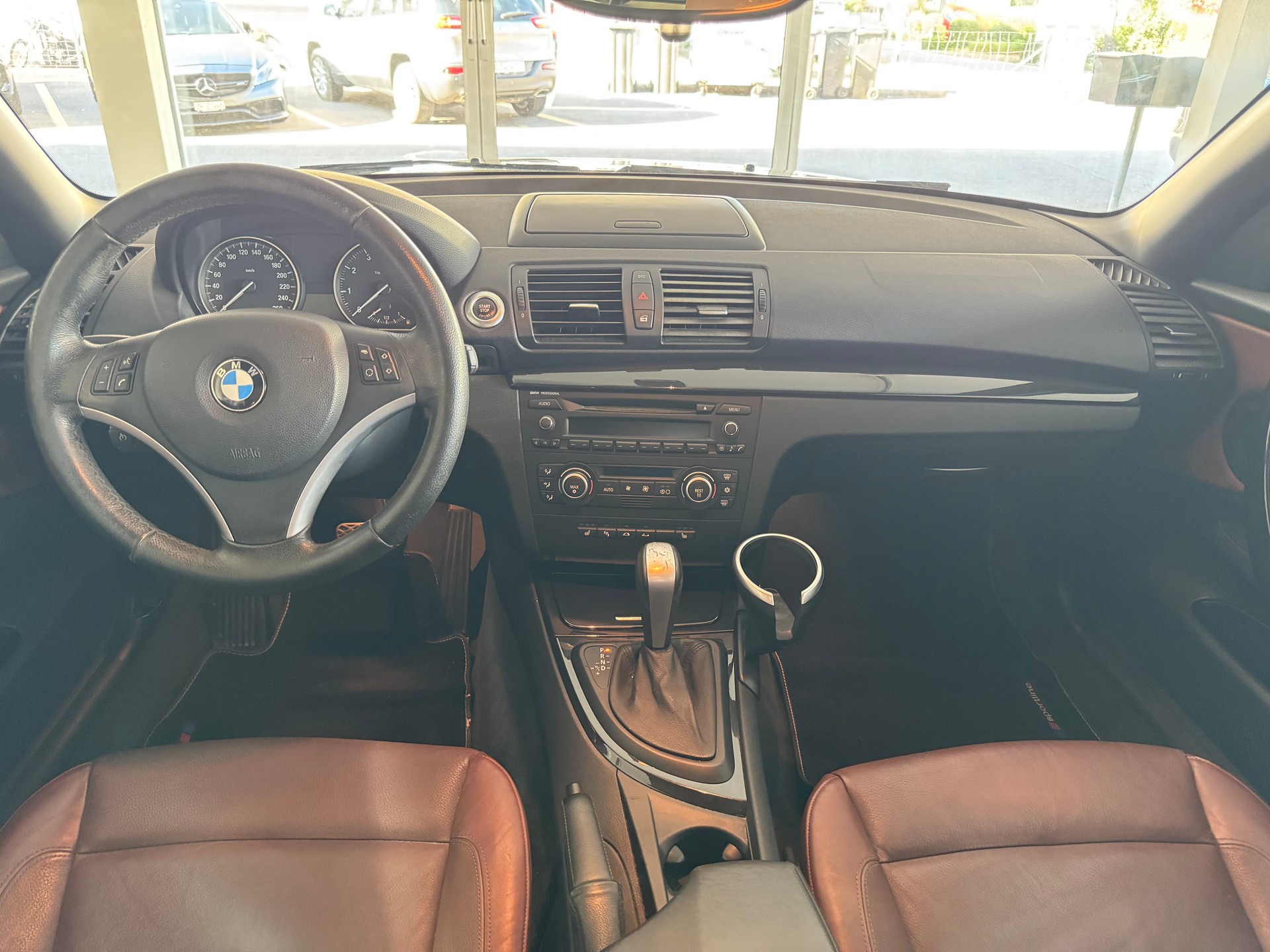 BMW 120i Cabrio Steptronic-image-20