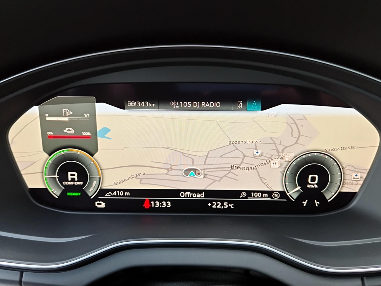 AUDI Q5 55 TFSI e PHEV S line quattro S-tronic Gletscherweiss Metallic-image-11