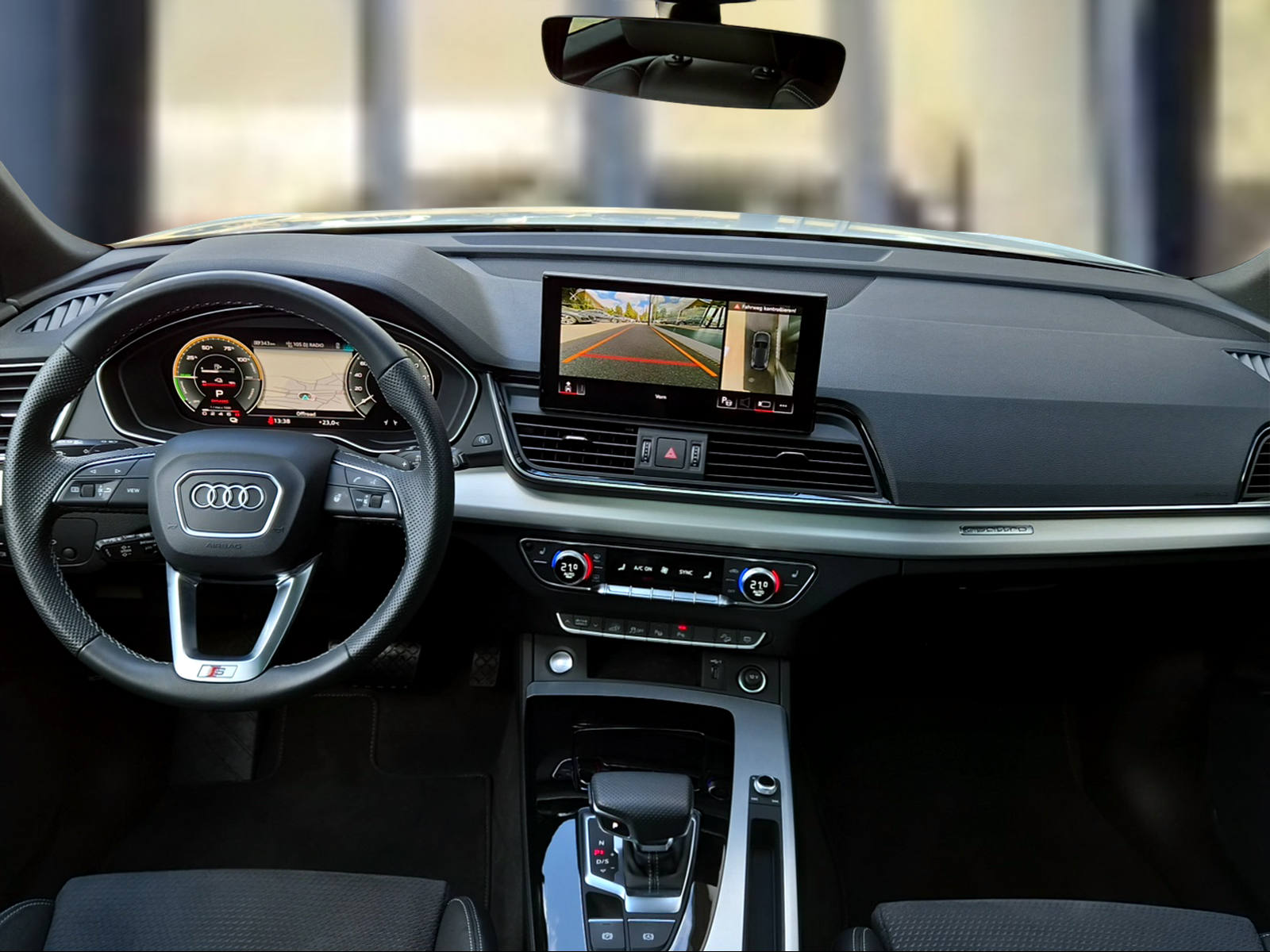 AUDI Q5 55 TFSI e PHEV S line quattro S-tronic Gletscherweiss Metallic-image-6