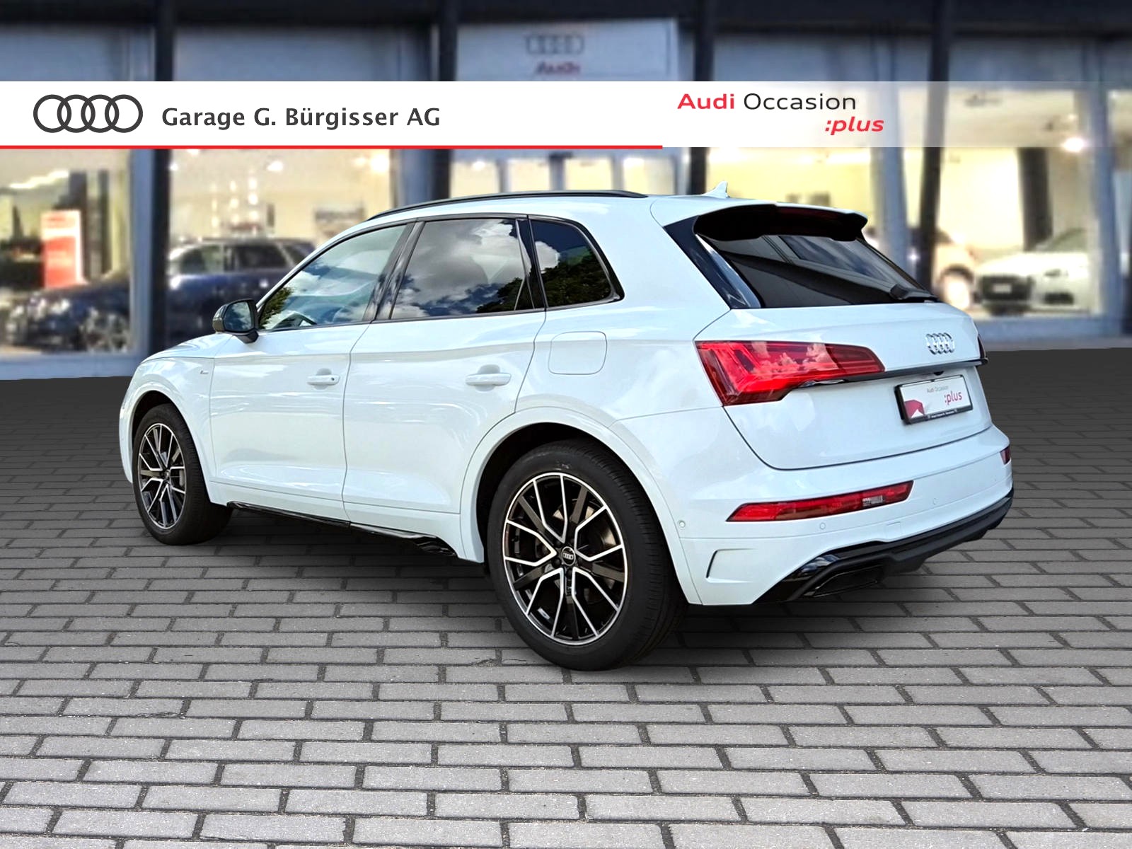AUDI Q5 55 TFSI e PHEV S line quattro S-tronic Gletscherweiss Metallic-image-3