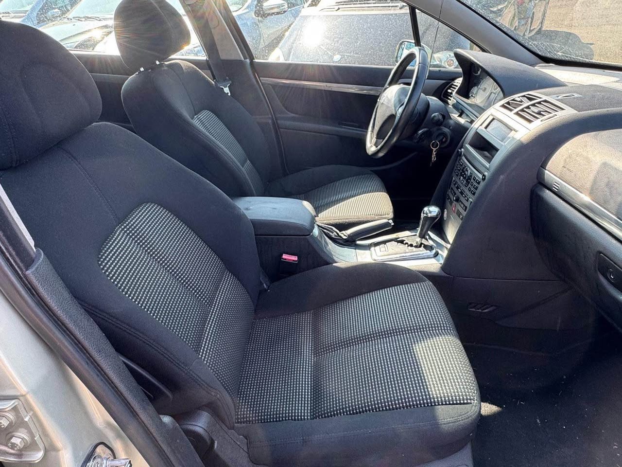 PEUGEOT 407 SW 2.0 HDI ST Executive-image-7