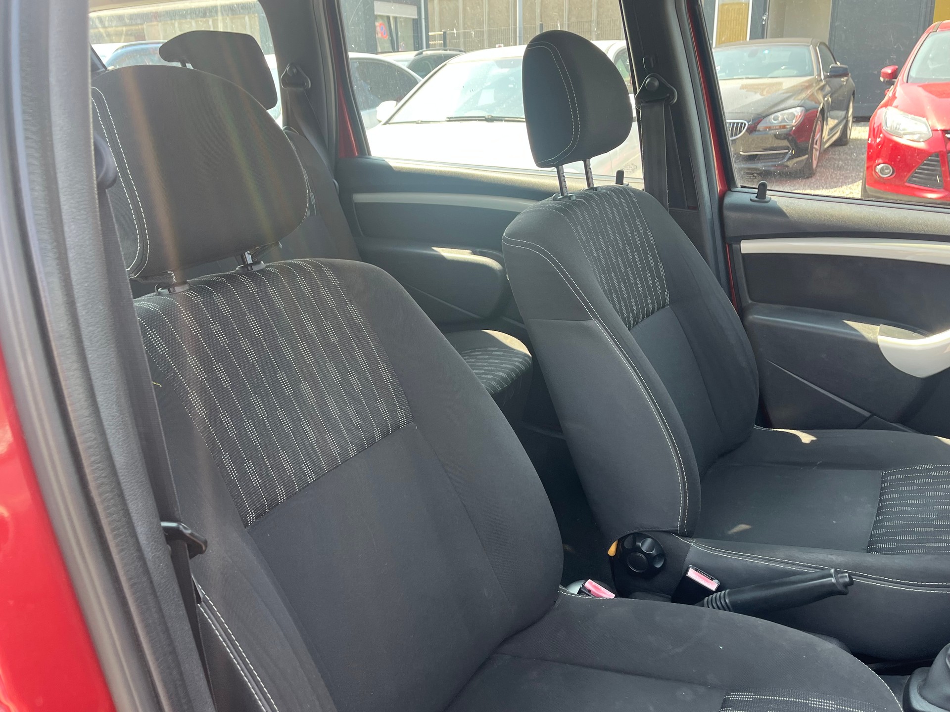 DACIA Logan 1.5 dCi Lauréate-image-10