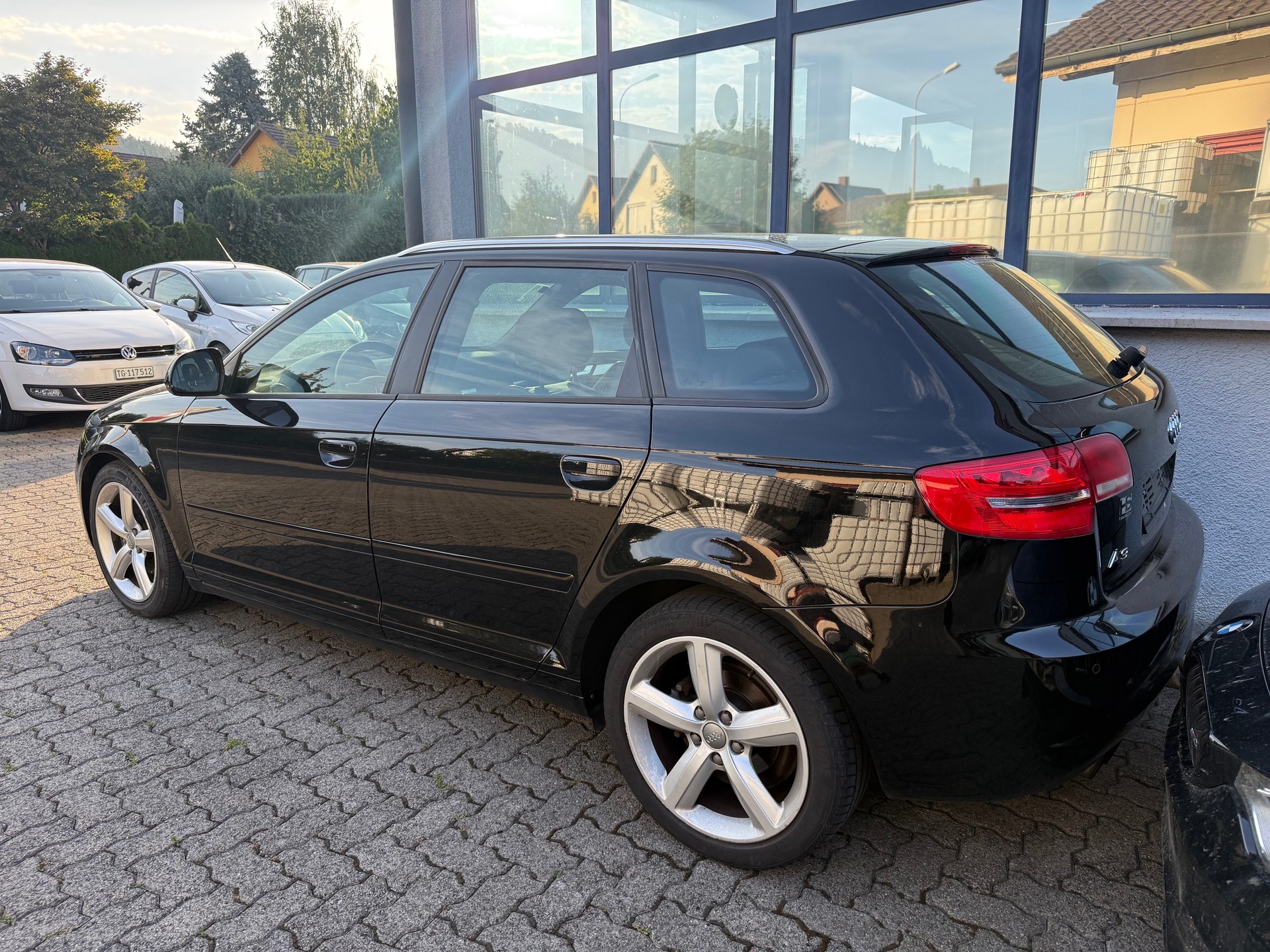 AUDI A3 Sportback 1.8 TFSI S-Line-image-2