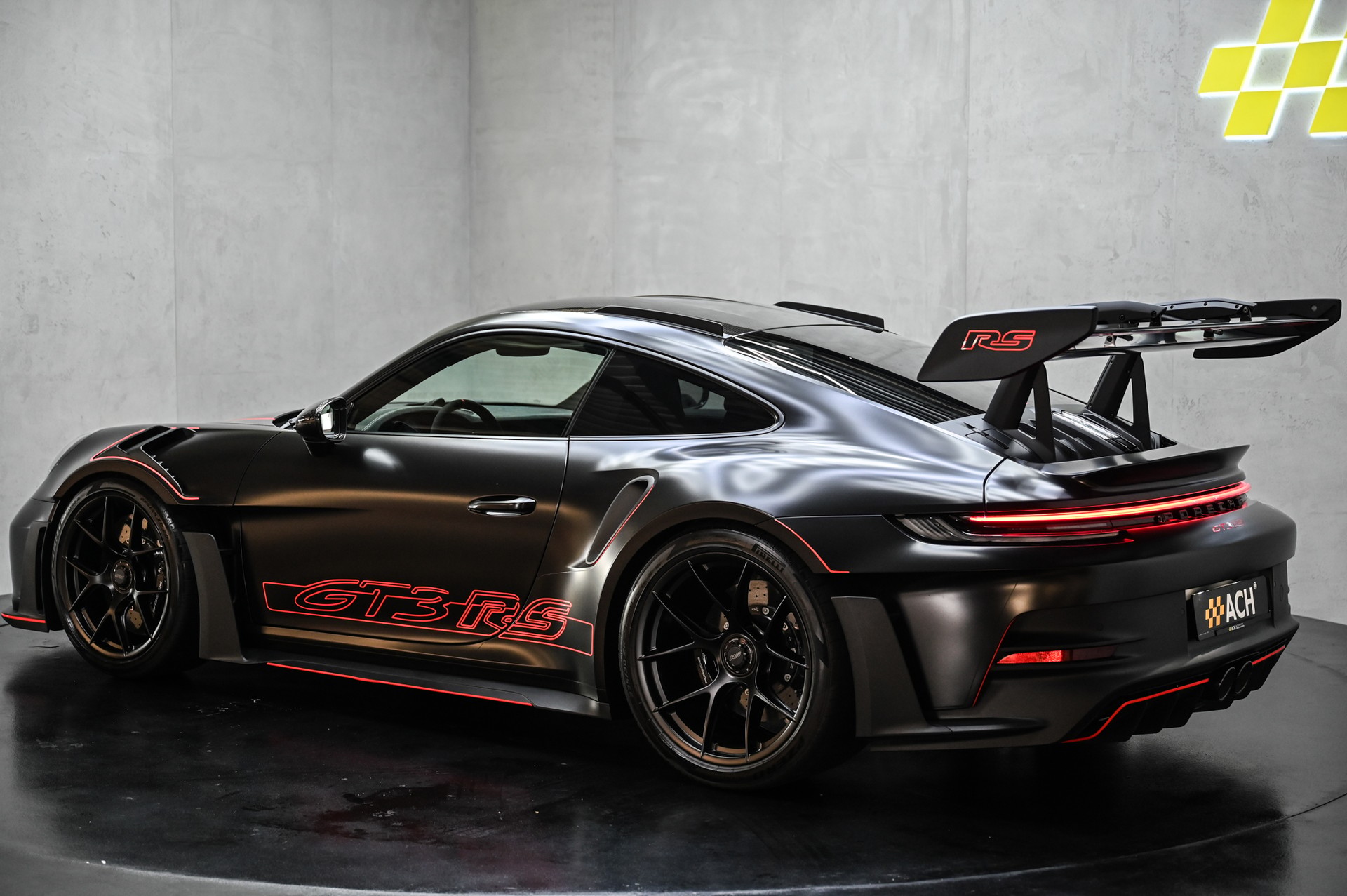 PORSCHE 911 GT3 RS PDK Weissach-Paket-image-6