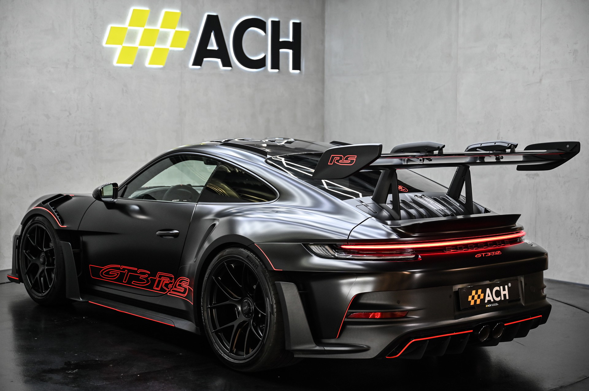 PORSCHE 911 GT3 RS PDK Weissach-Paket-showroom-element-3