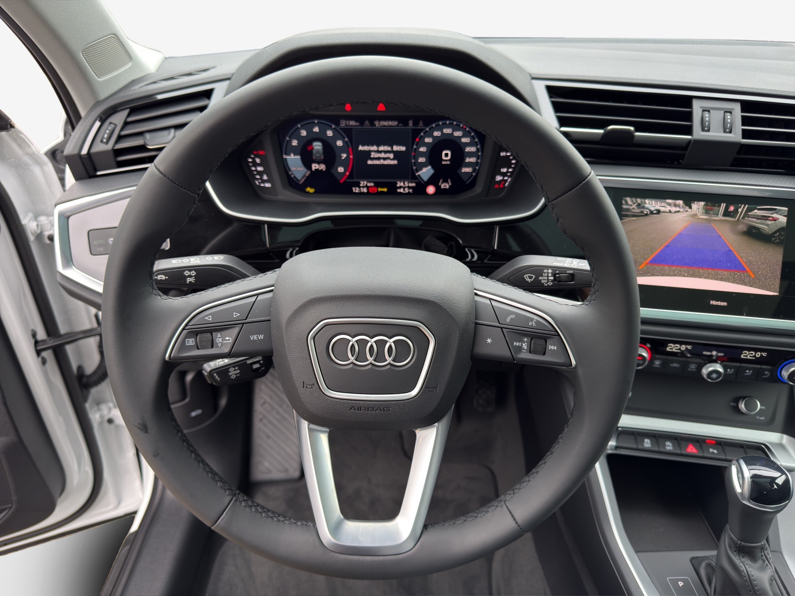 AUDI Q3 35 TFSI Attraction S-tronic-image-9