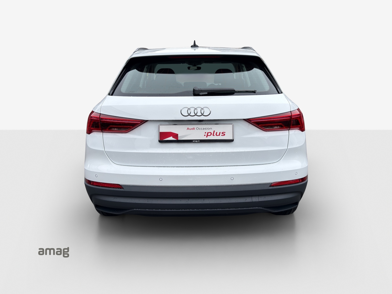 AUDI Q3 35 TFSI Attraction S-tronic-image-3