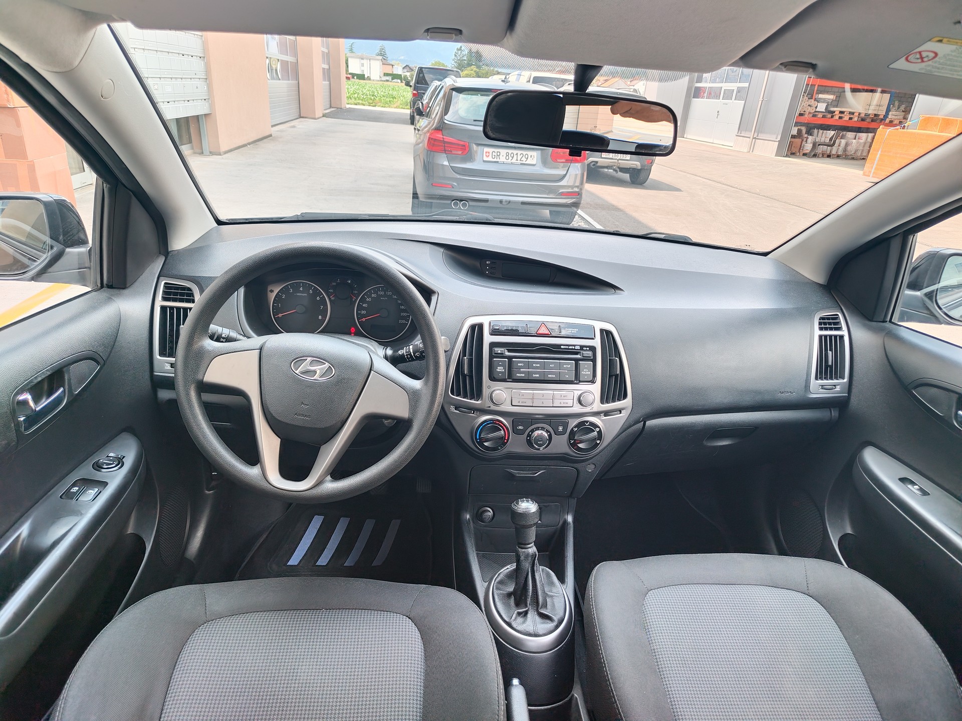 HYUNDAI i20 1.2 Comfort-image-6
