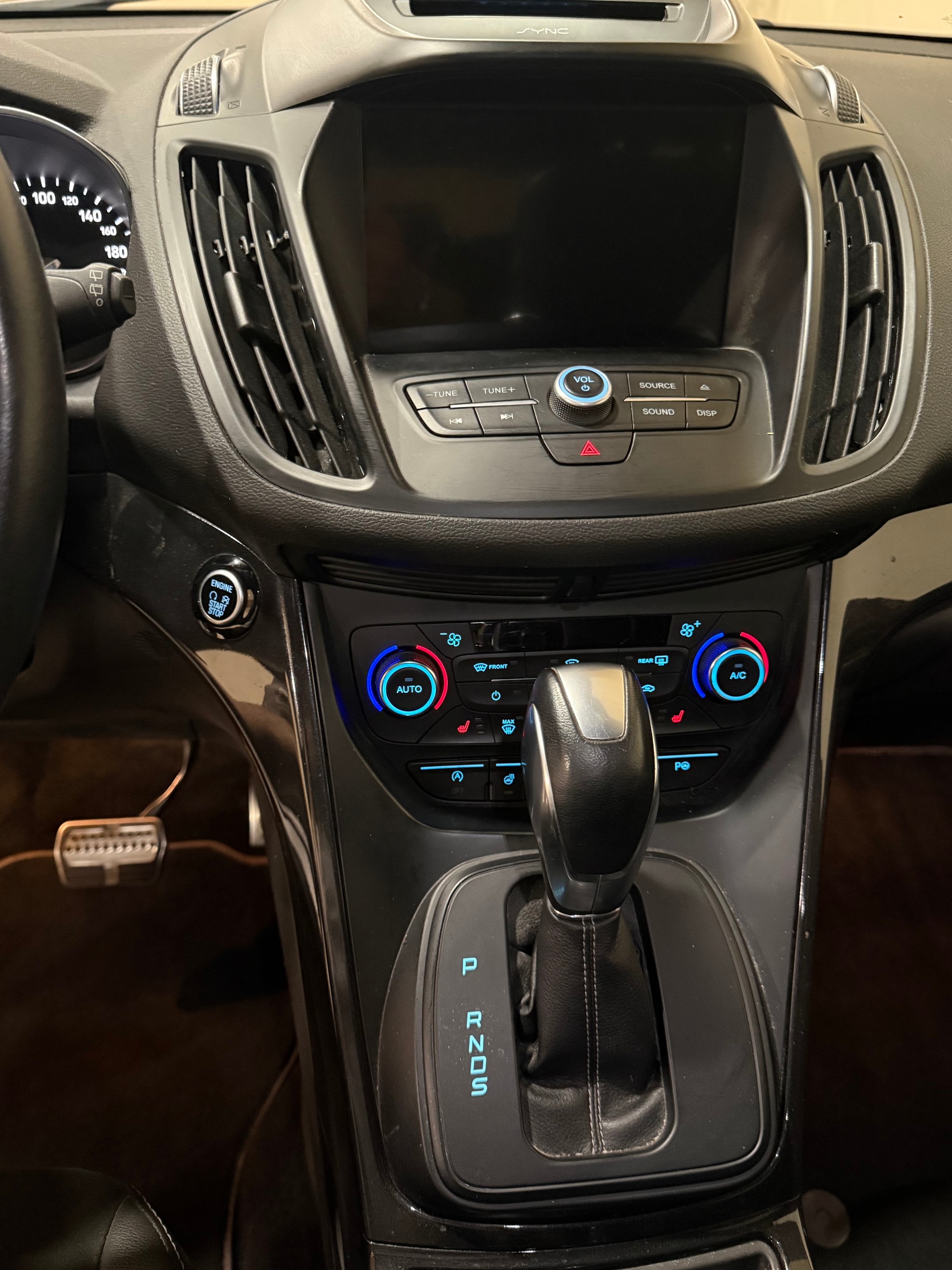 FORD Kuga 2.0 TDCi ST Line 4WD PowerShift-image-13