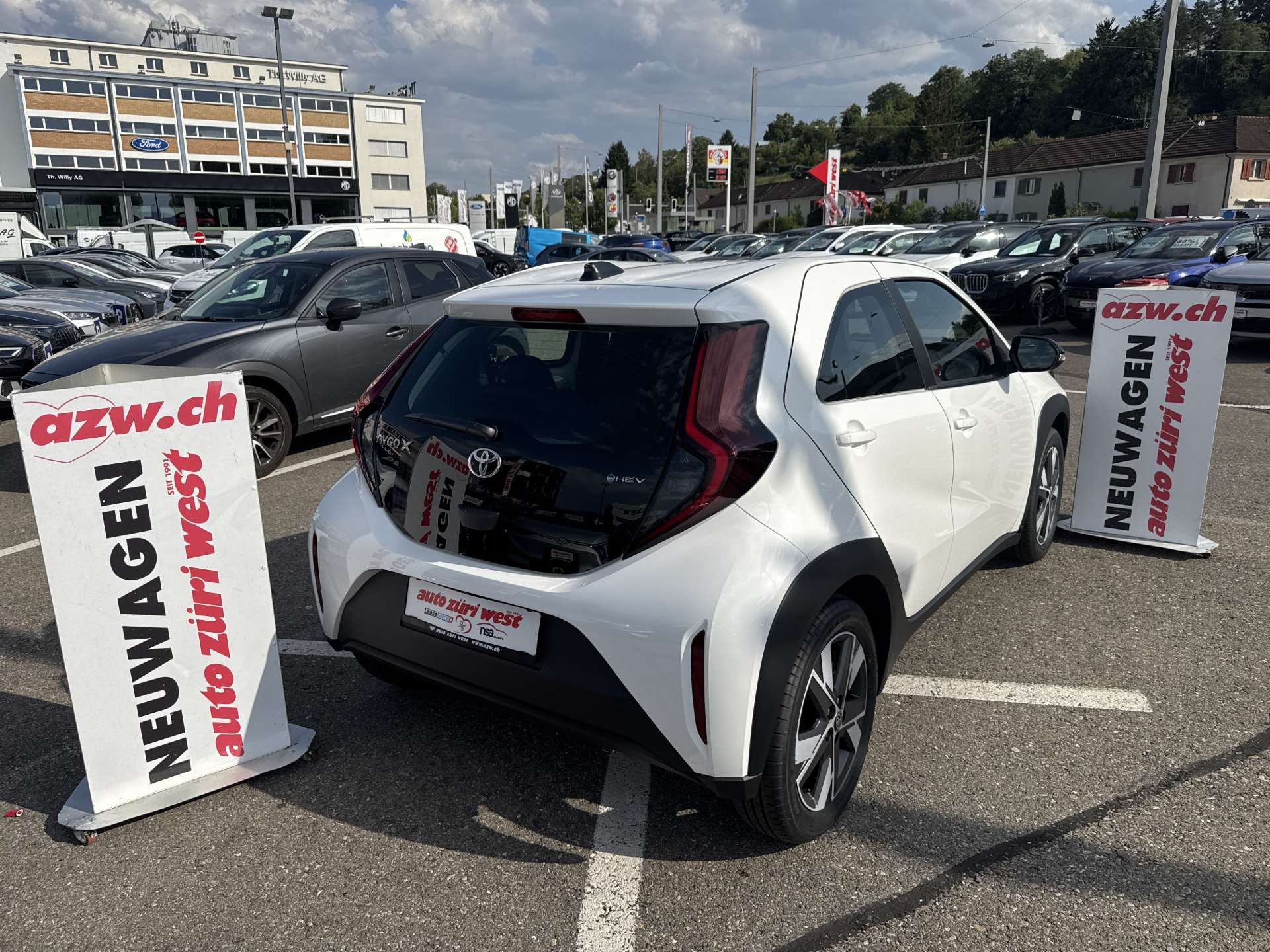 TOYOTA Aygo X 1.5 Comfort NEUES MODELL e-CVT Automat-image-2