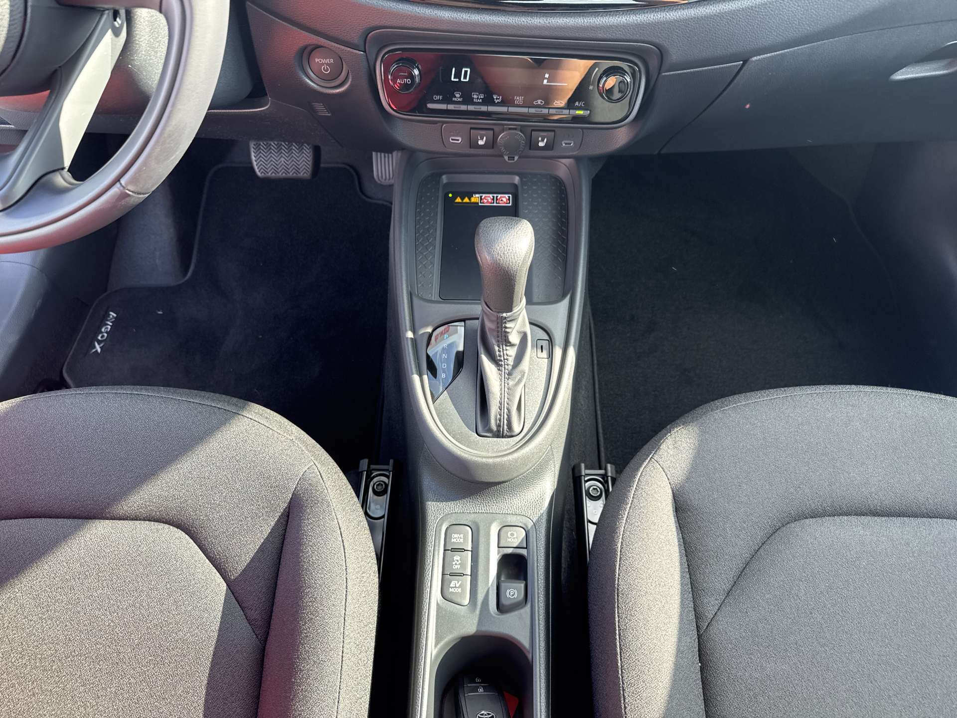 TOYOTA Aygo X 1.5 Comfort NEUES MODELL e-CVT Automat-image-11