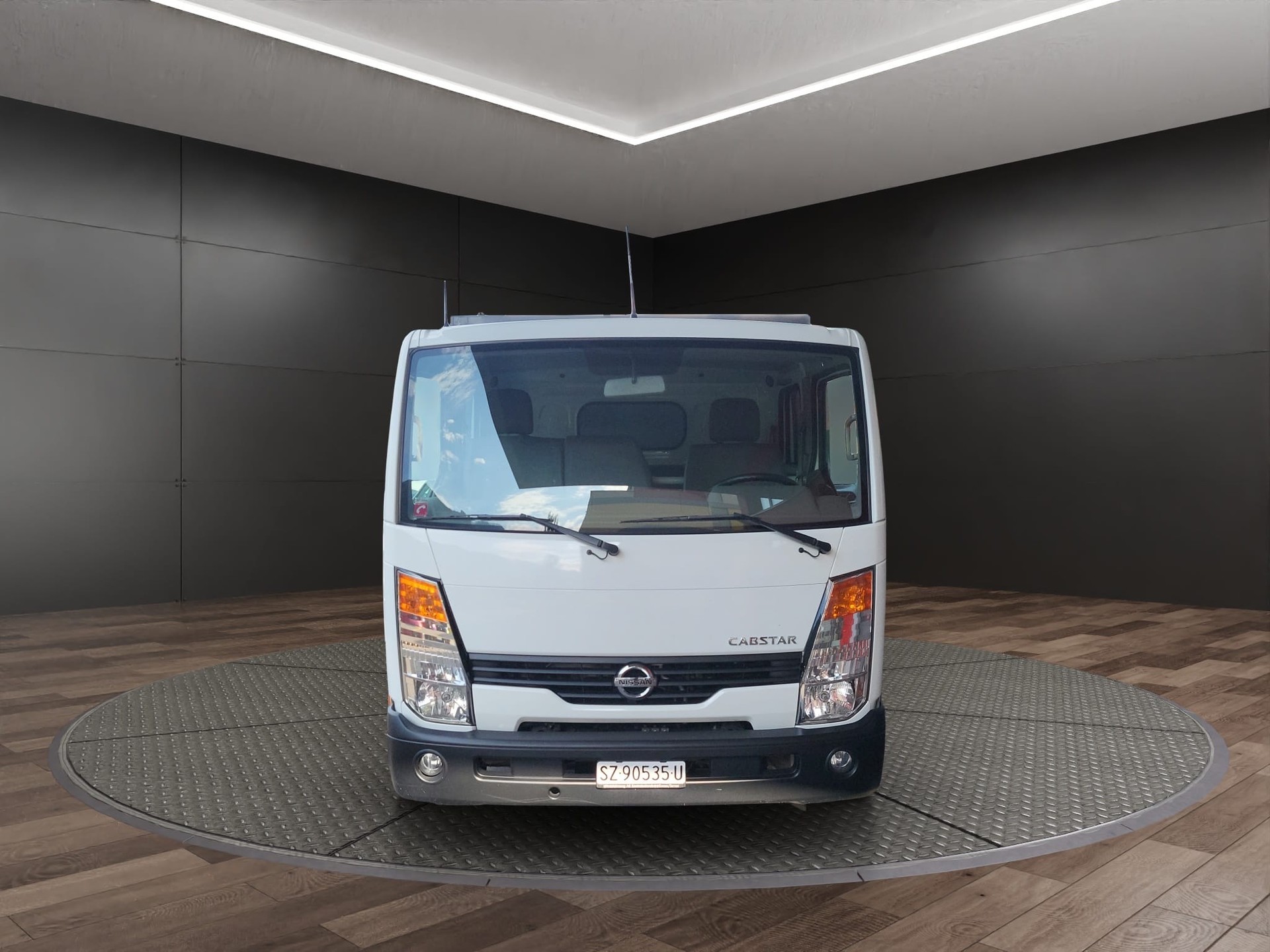 NISSAN Cabstar Premium 35.13-image-1