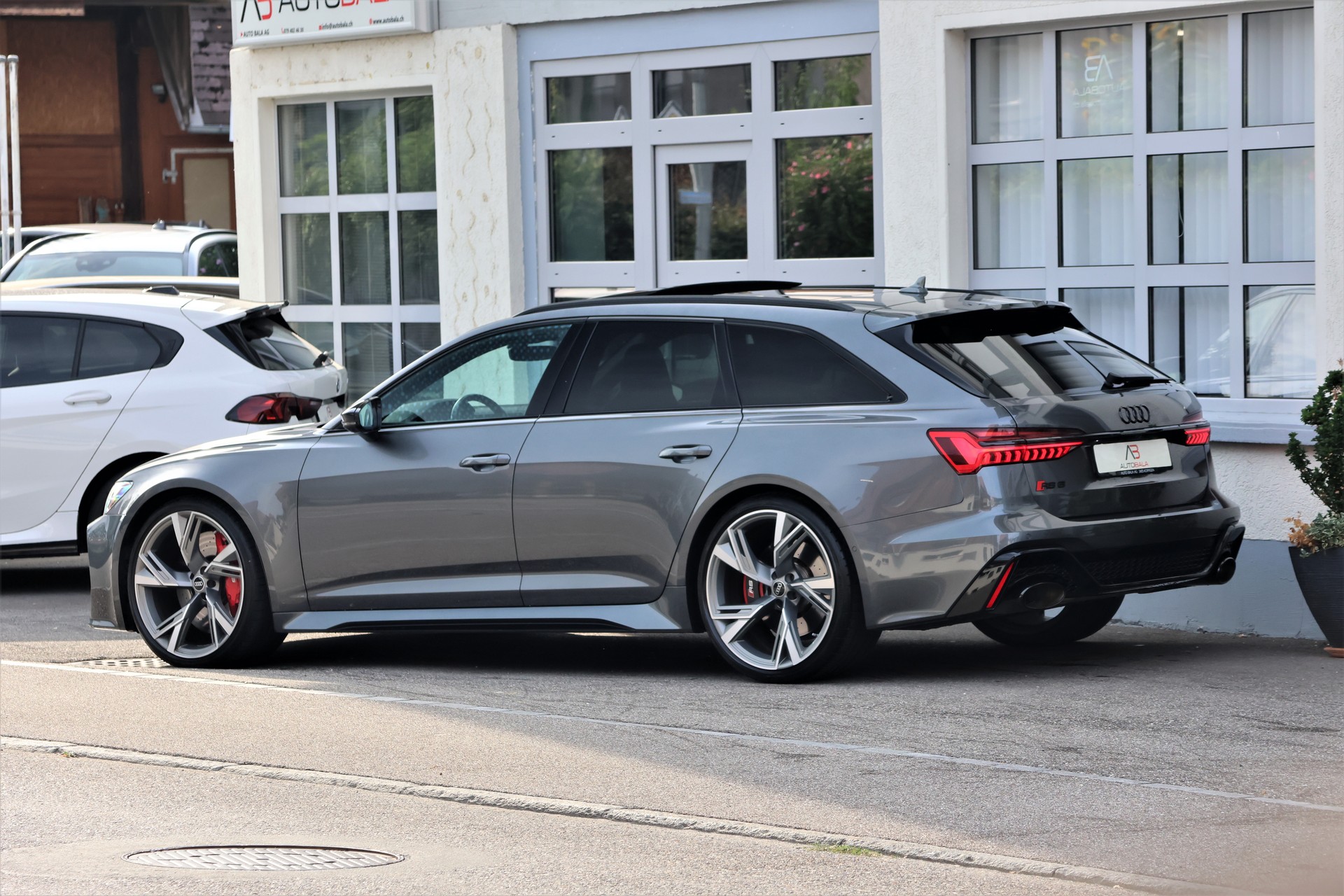 AUDI RS6 Avant 4.0 TFSI V8 quattro (CH)-image-4