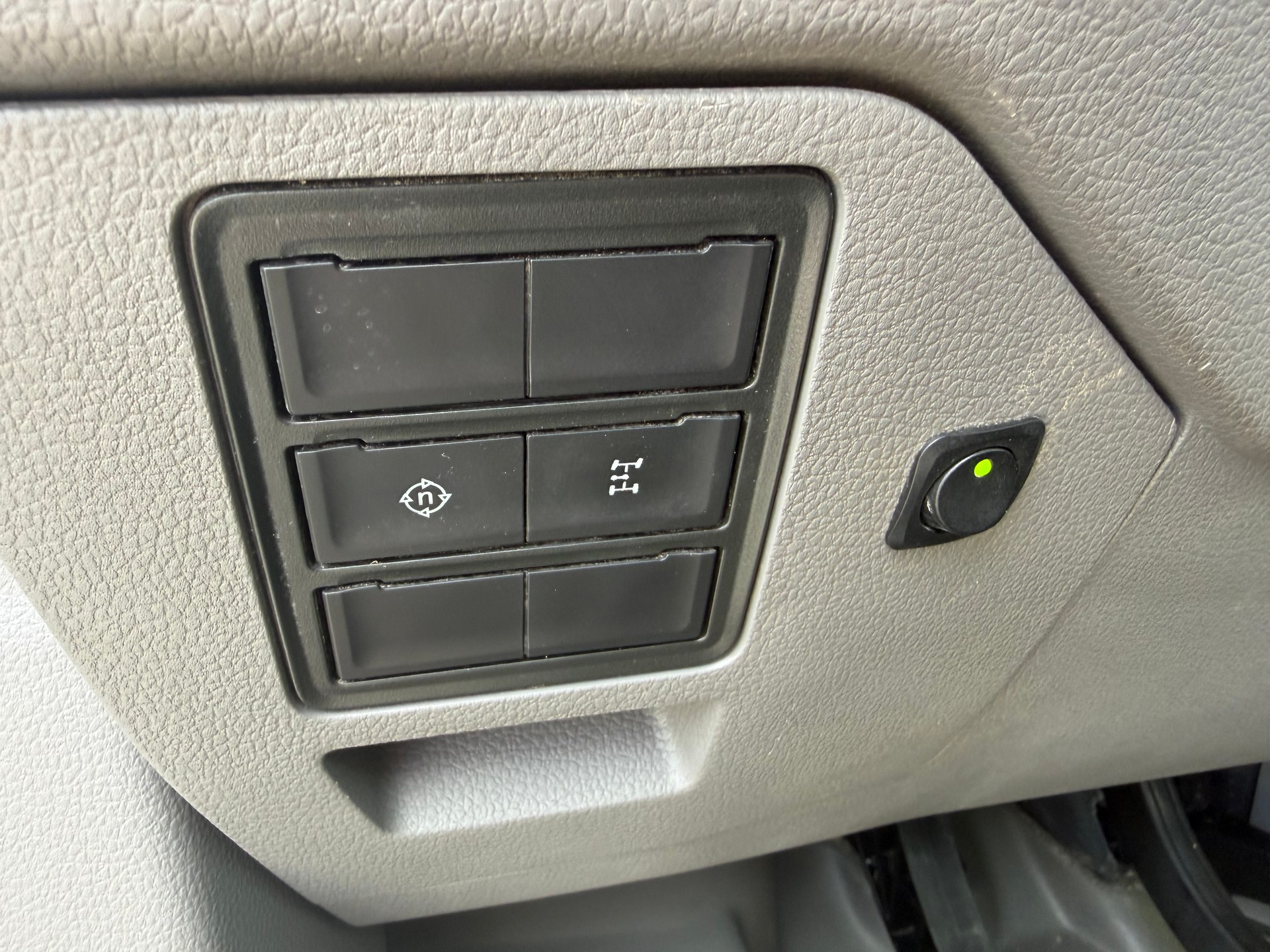VW Crafter 35 2.0 TDI L4-image-10