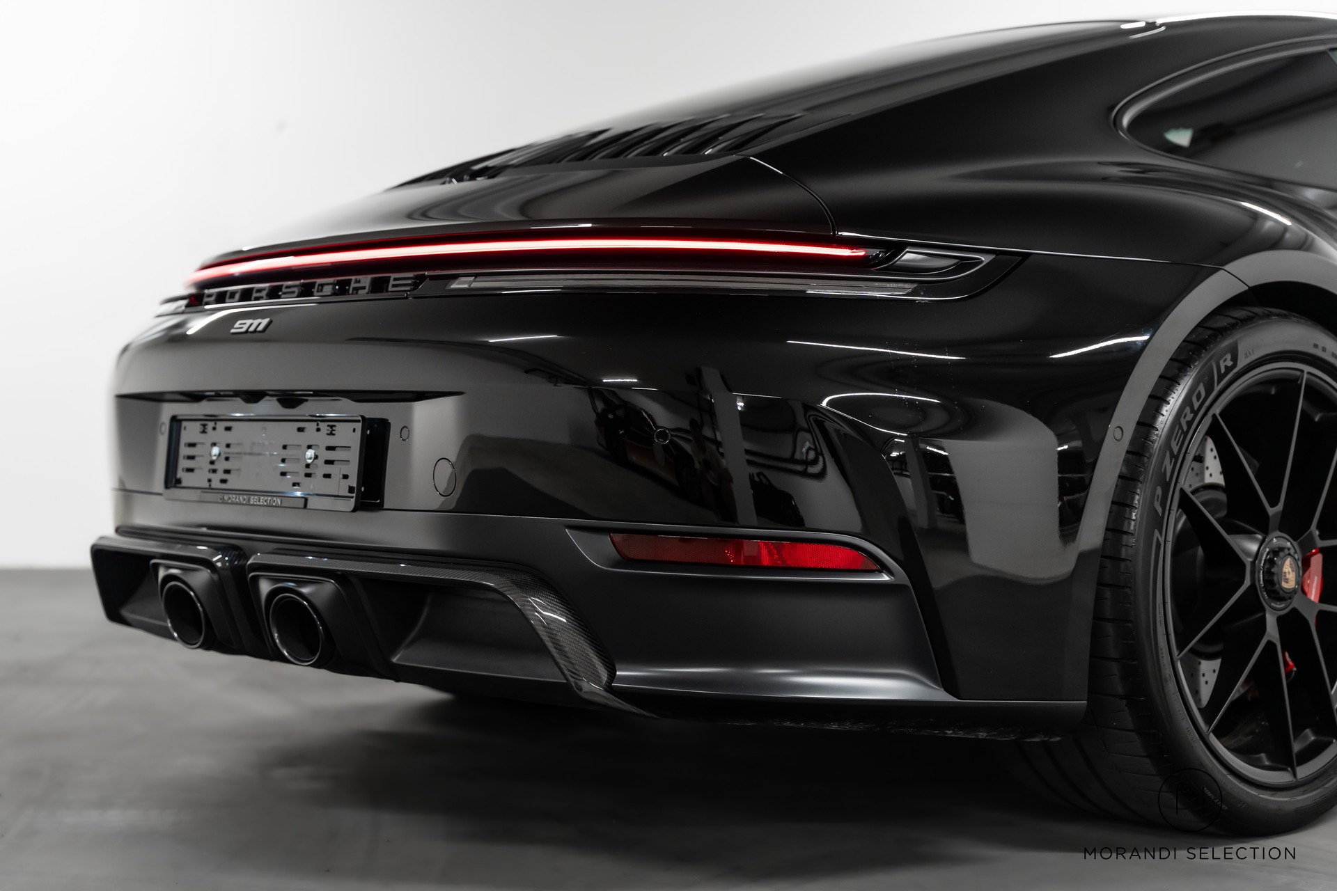 PORSCHE 911 Coupé 3.6 Carrera 4 GTS PDK-image-8