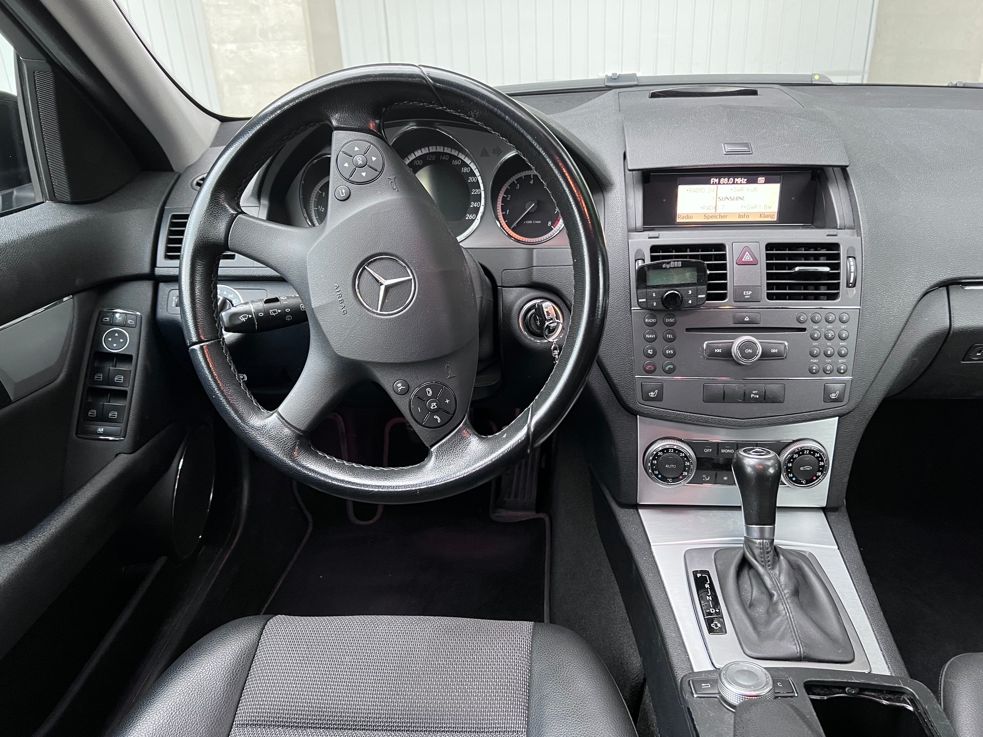 MERCEDES-BENZ C 180 Kompr. BlueEF-image-2