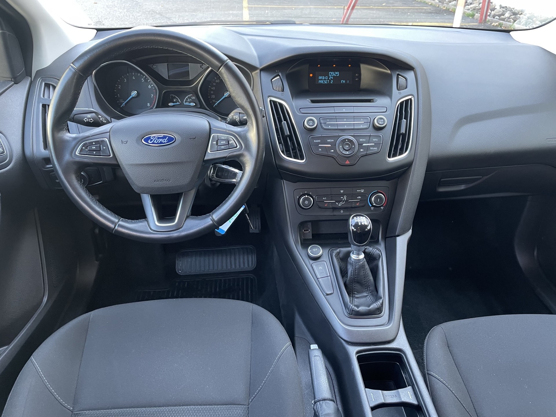 FORD Focus 1.0 SCTi Trend-image-8