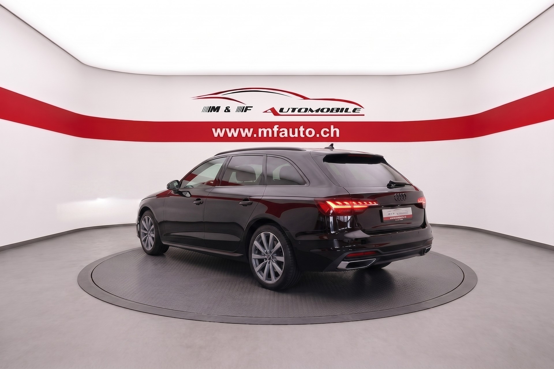 AUDI A4 Avant 2.0 40 TDI Advanced quattro S-Tronic CH FAHRZEUG-image-4