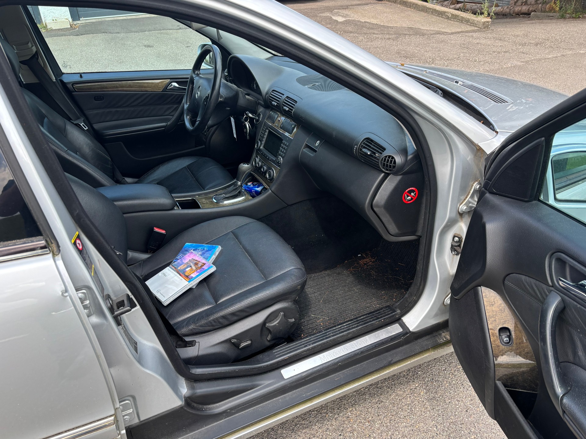 MERCEDES-BENZ C 280 Avantgarde 4Matic Automatic-image-7